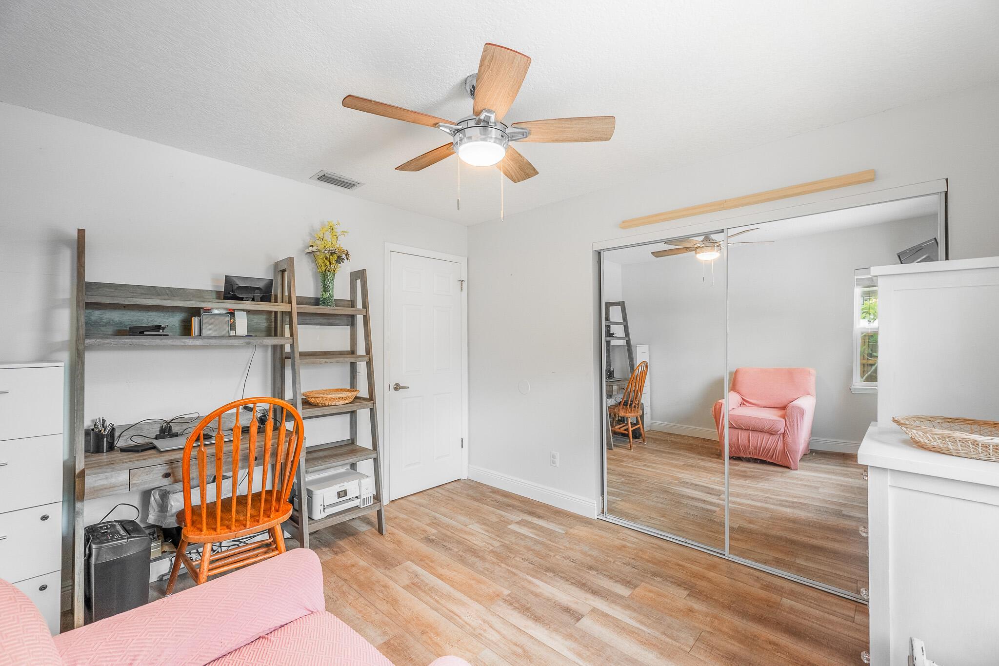 751 SE Whitehurst Avenue