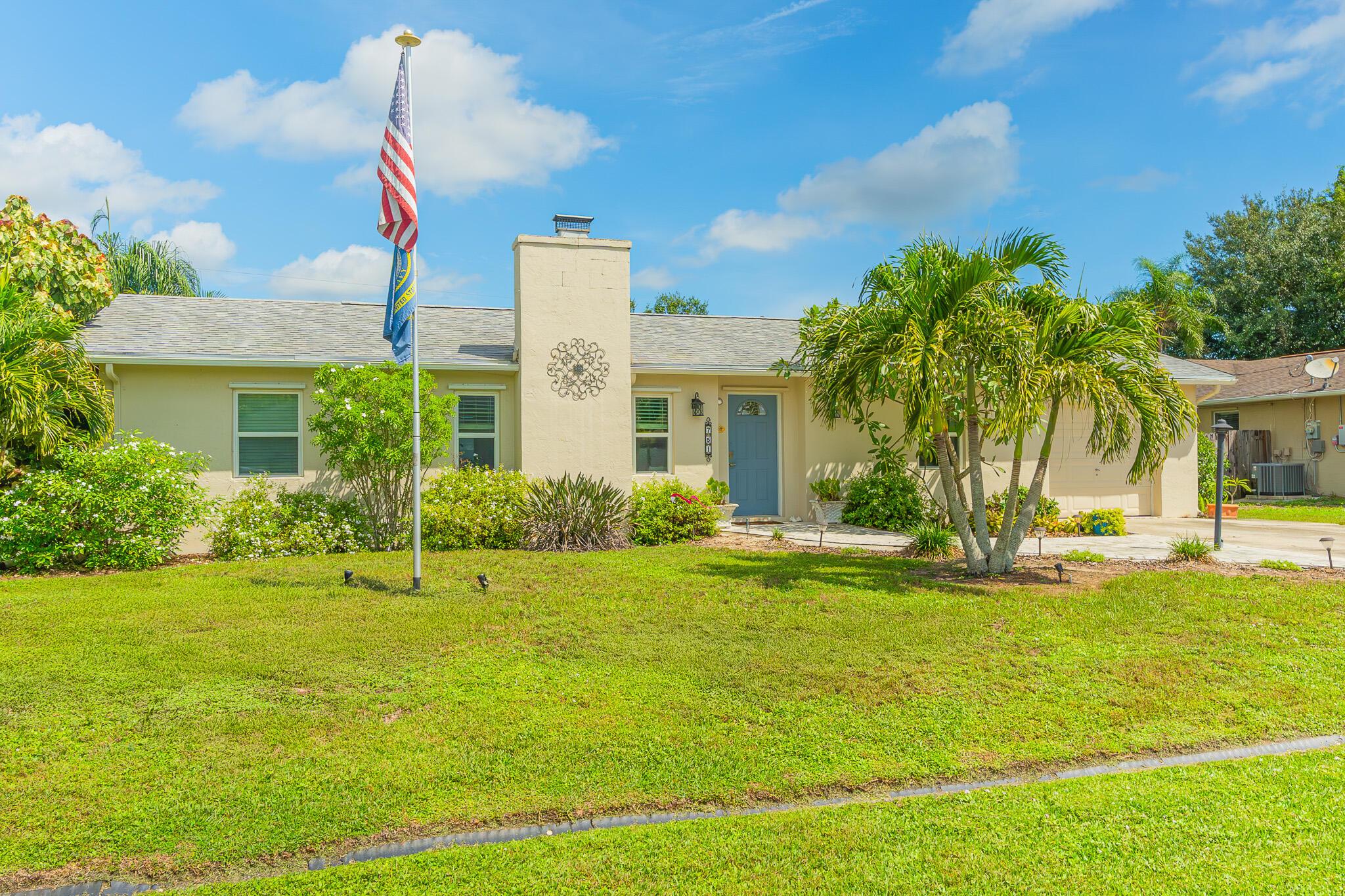 751 SE Whitehurst Avenue