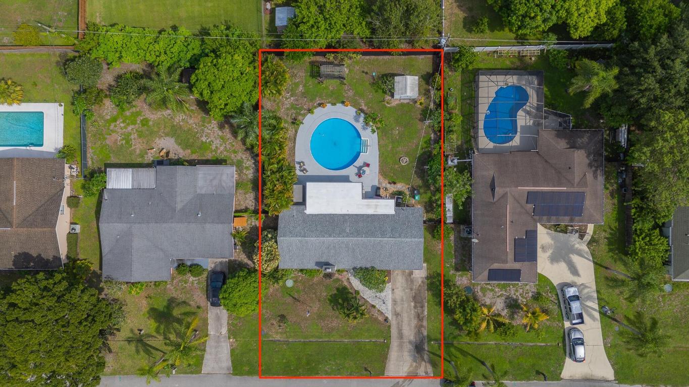 751 SE Whitehurst Avenue