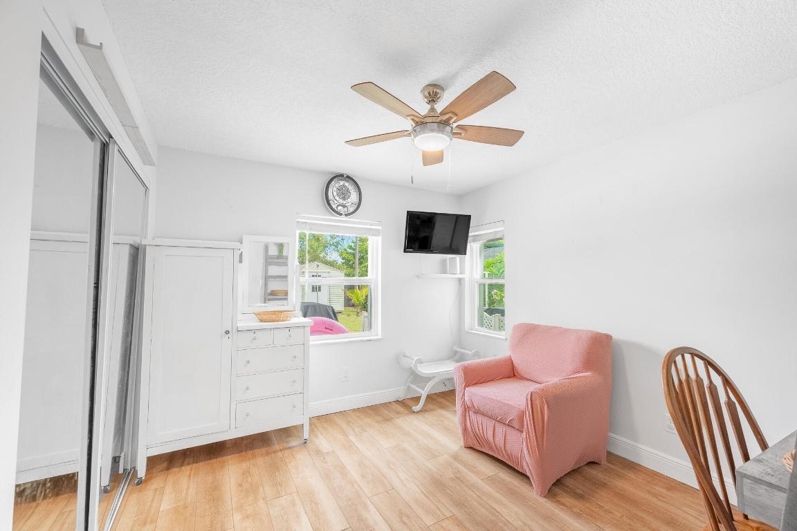 751 SE Whitehurst Avenue