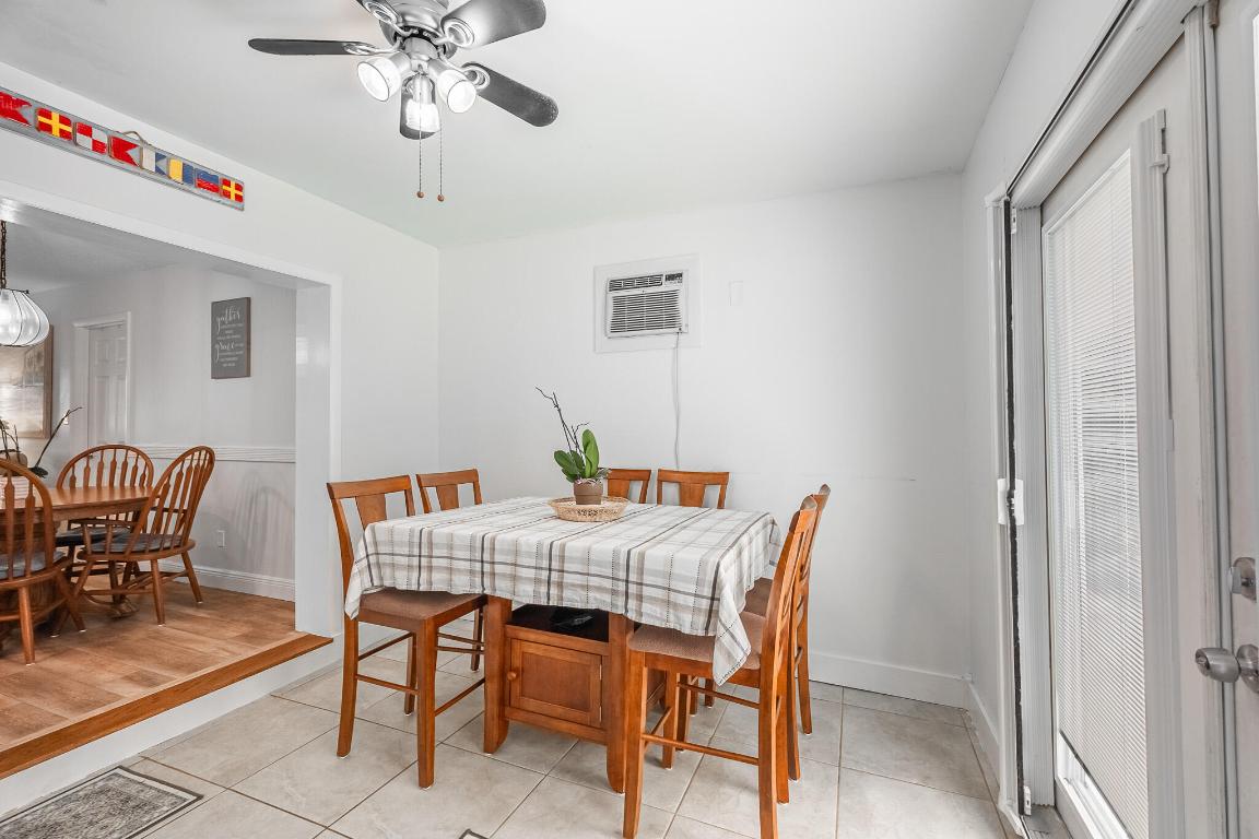 751 SE Whitehurst Avenue