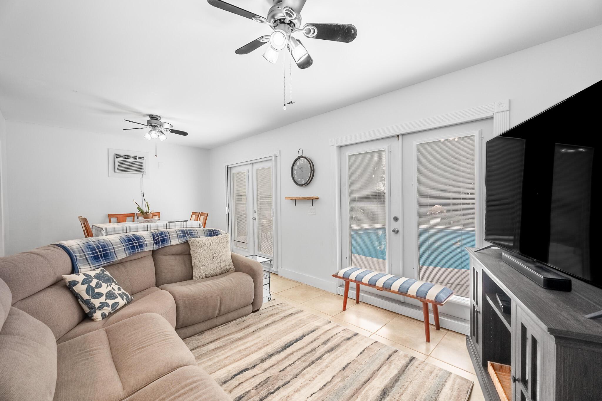 751 SE Whitehurst Avenue