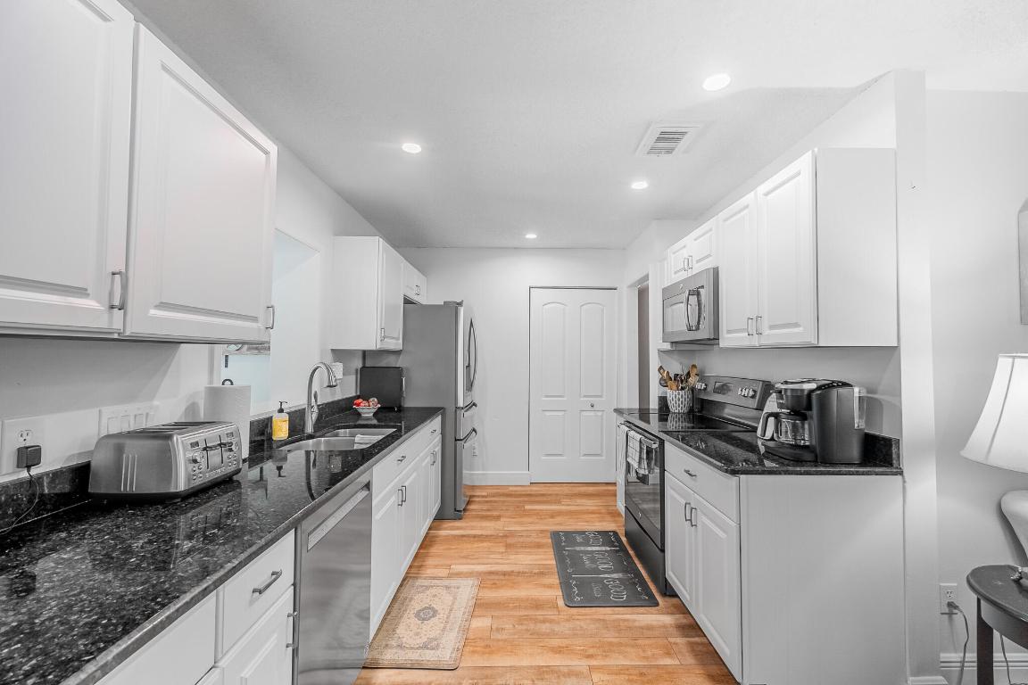 751 SE Whitehurst Avenue