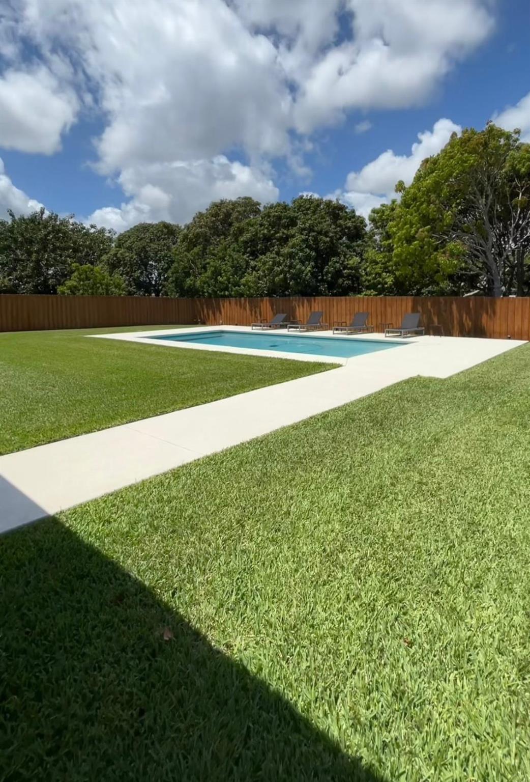 1302 SE Belcrest Street