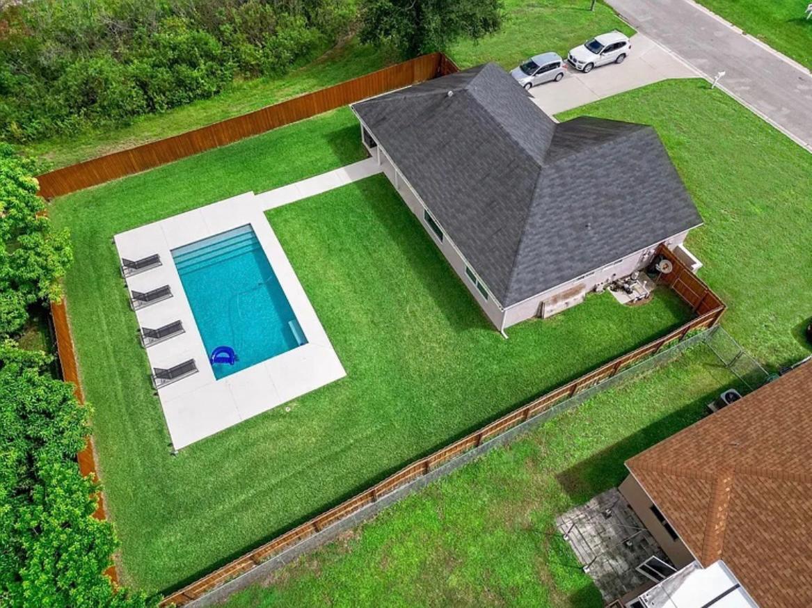 1302 SE Belcrest Street