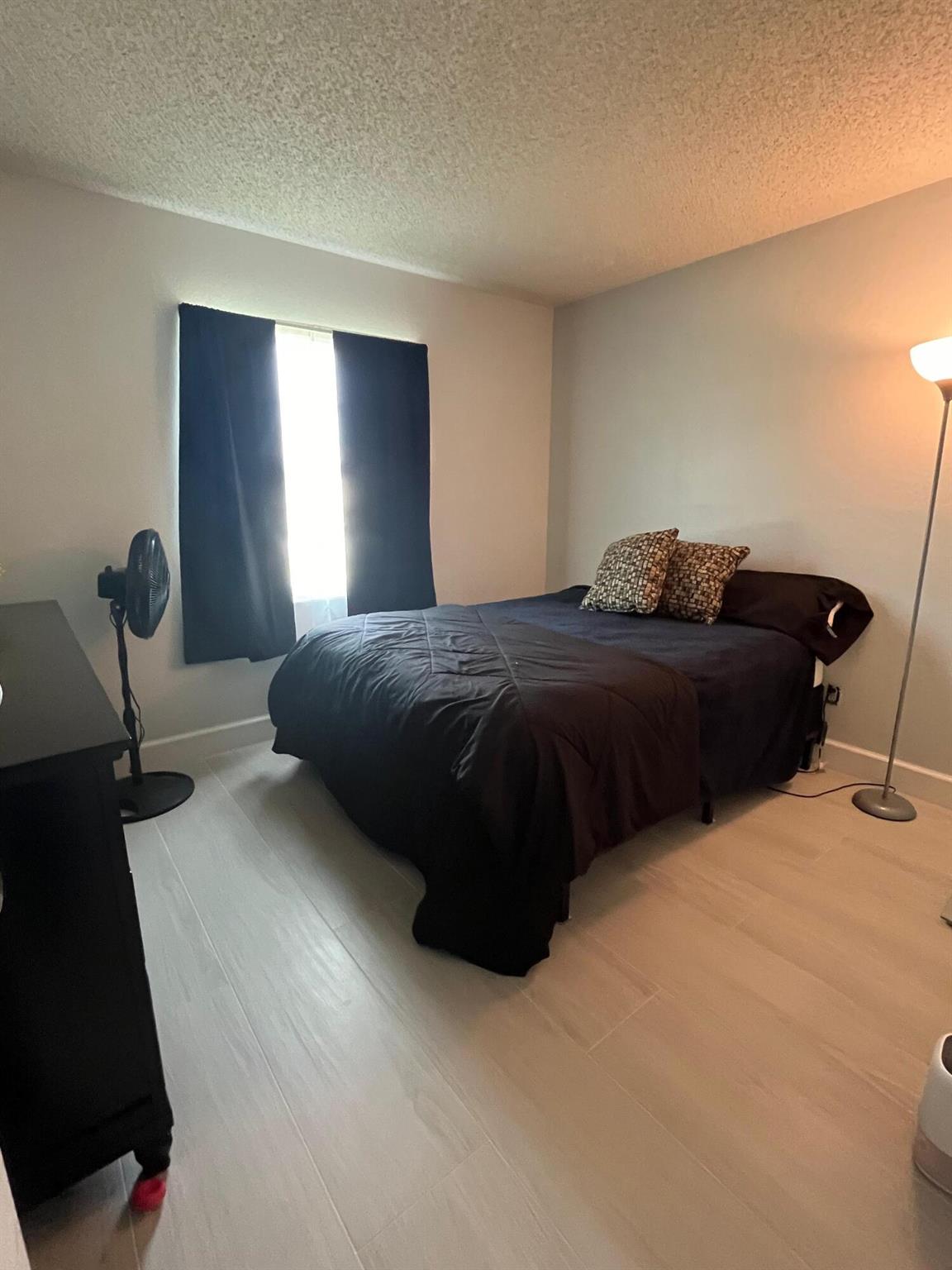 1302 SE Belcrest Street