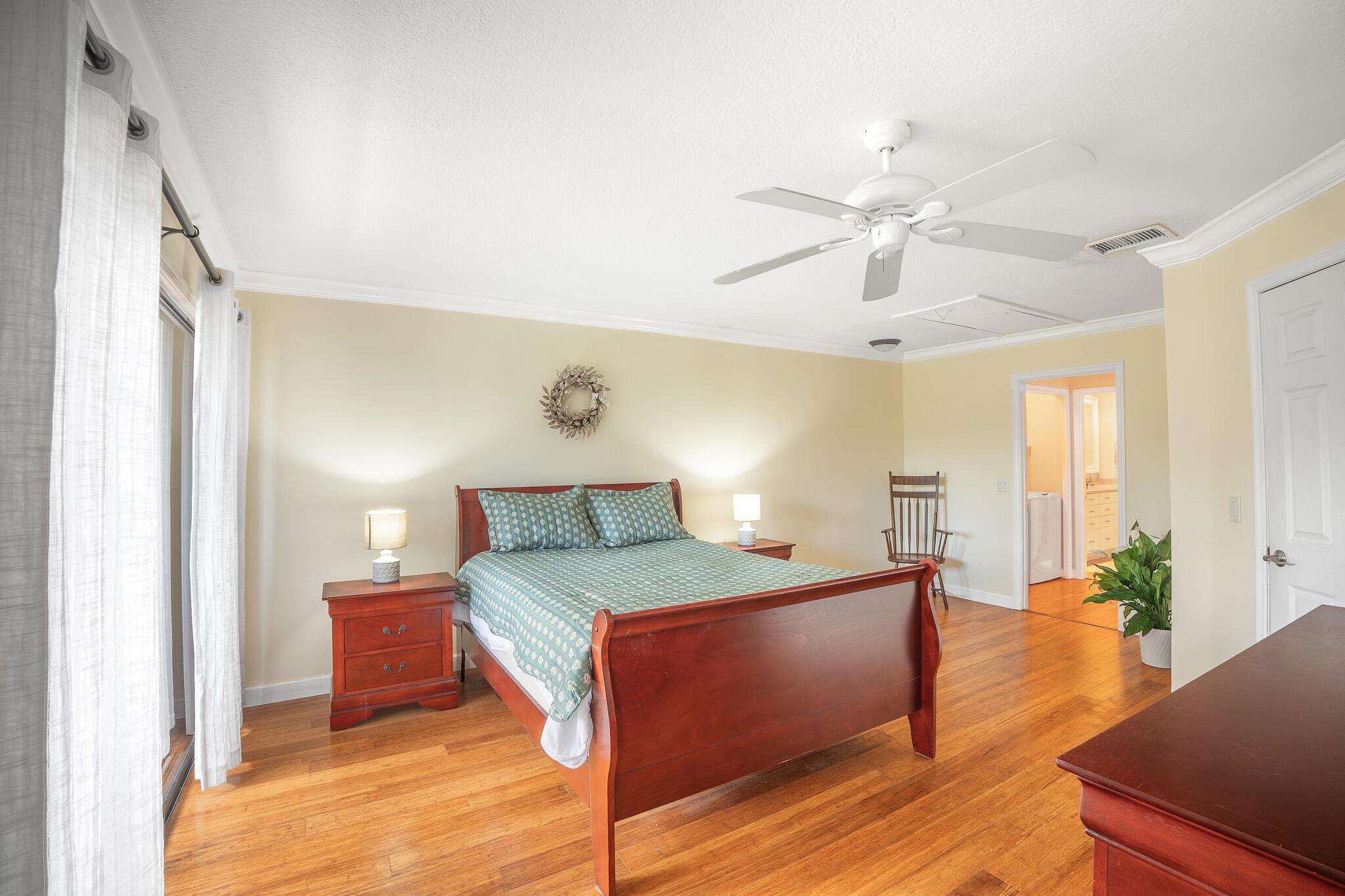 1887 NE Media Avenue 6