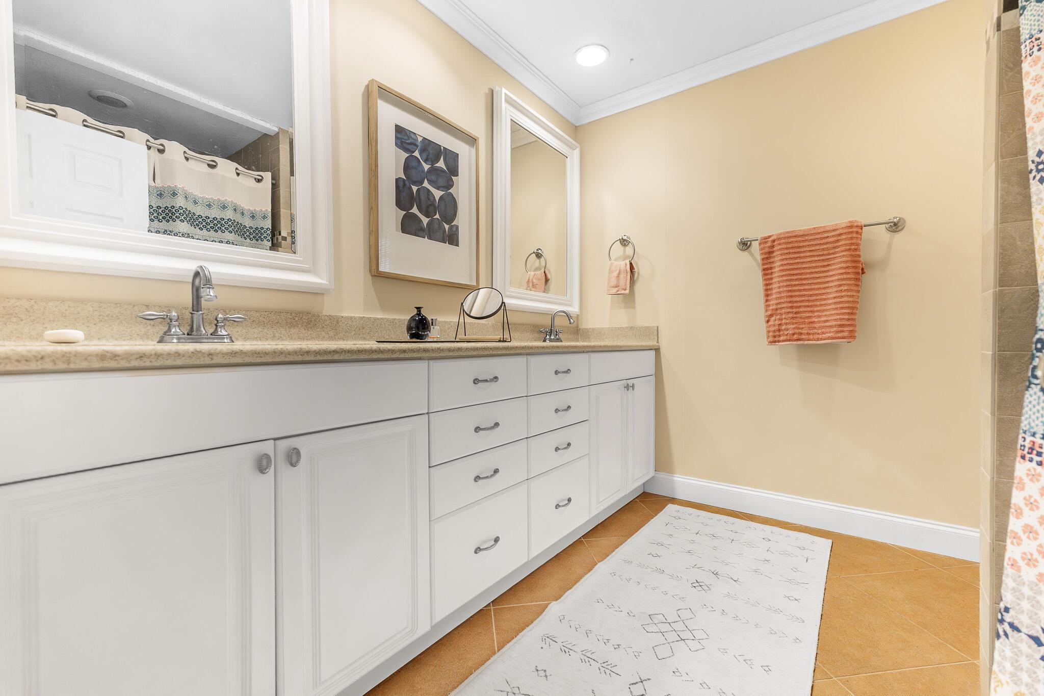 1887 NE Media Avenue 6