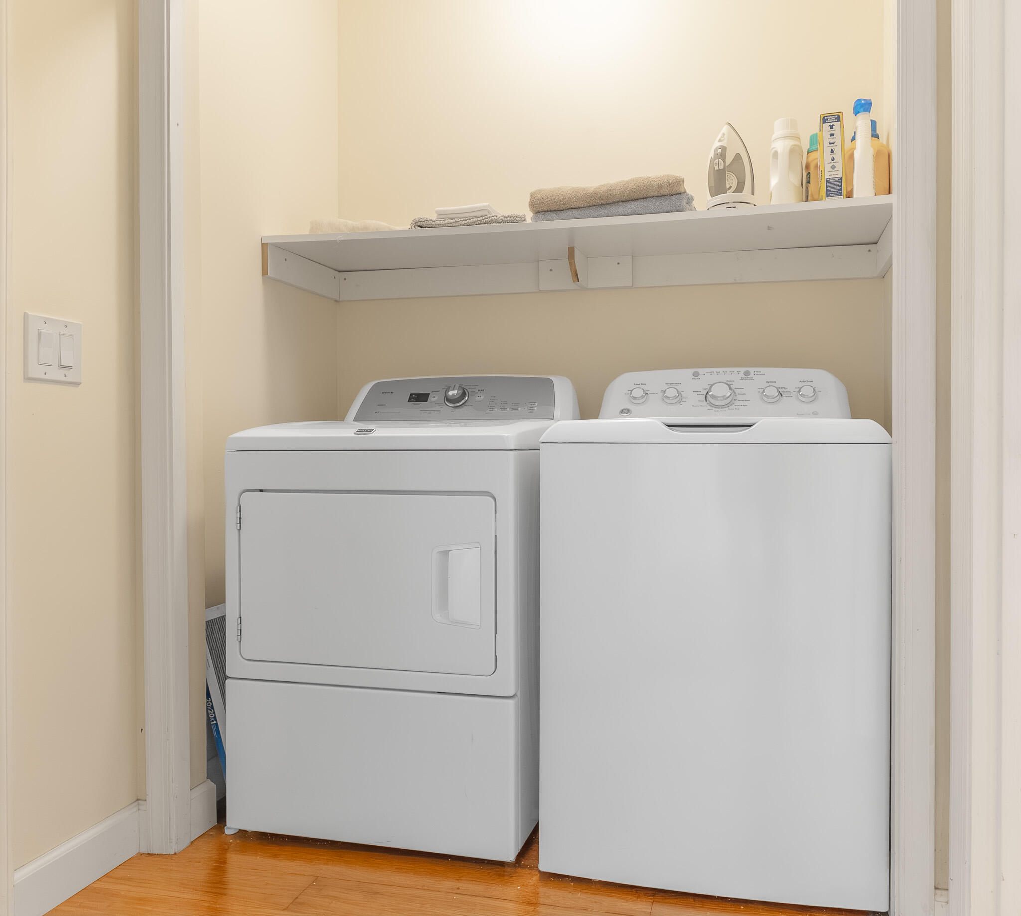 1887 NE Media Avenue 6