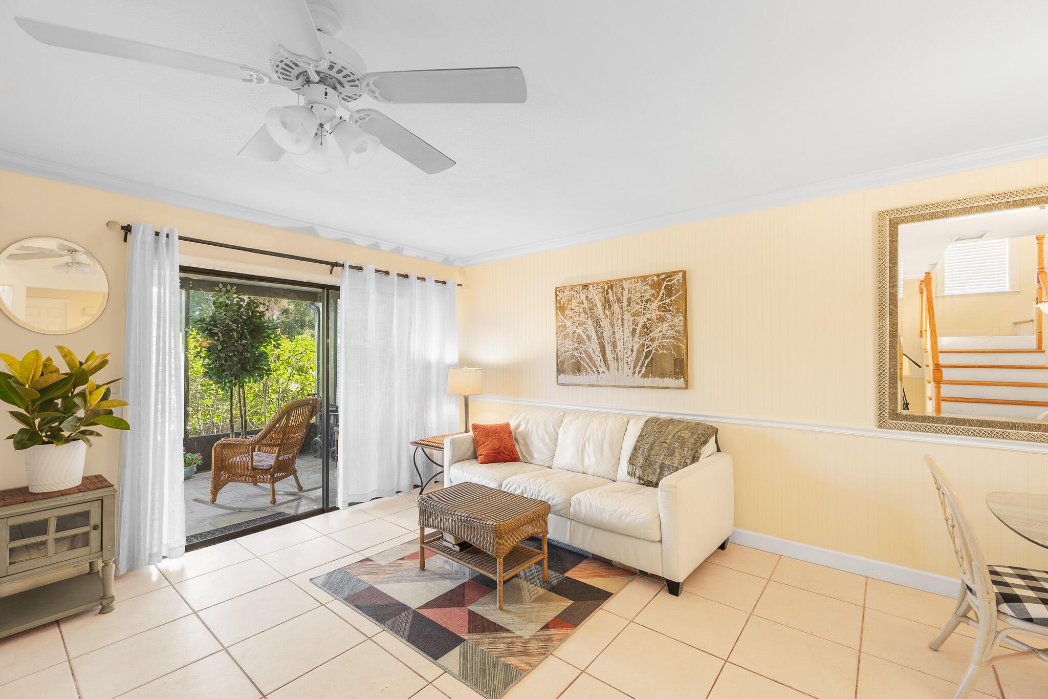 1887 NE Media Avenue 6