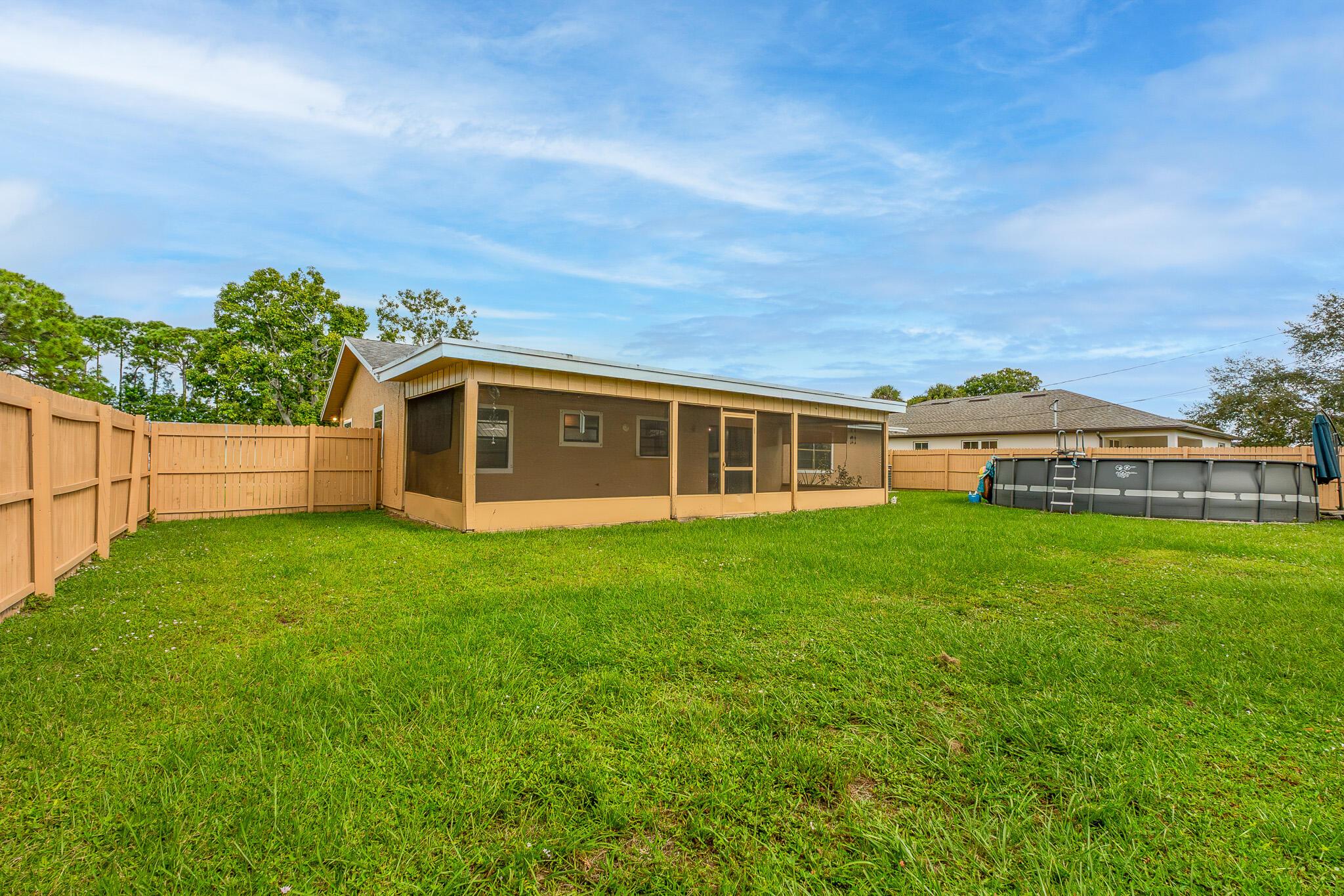 602 NW Archer Avenue