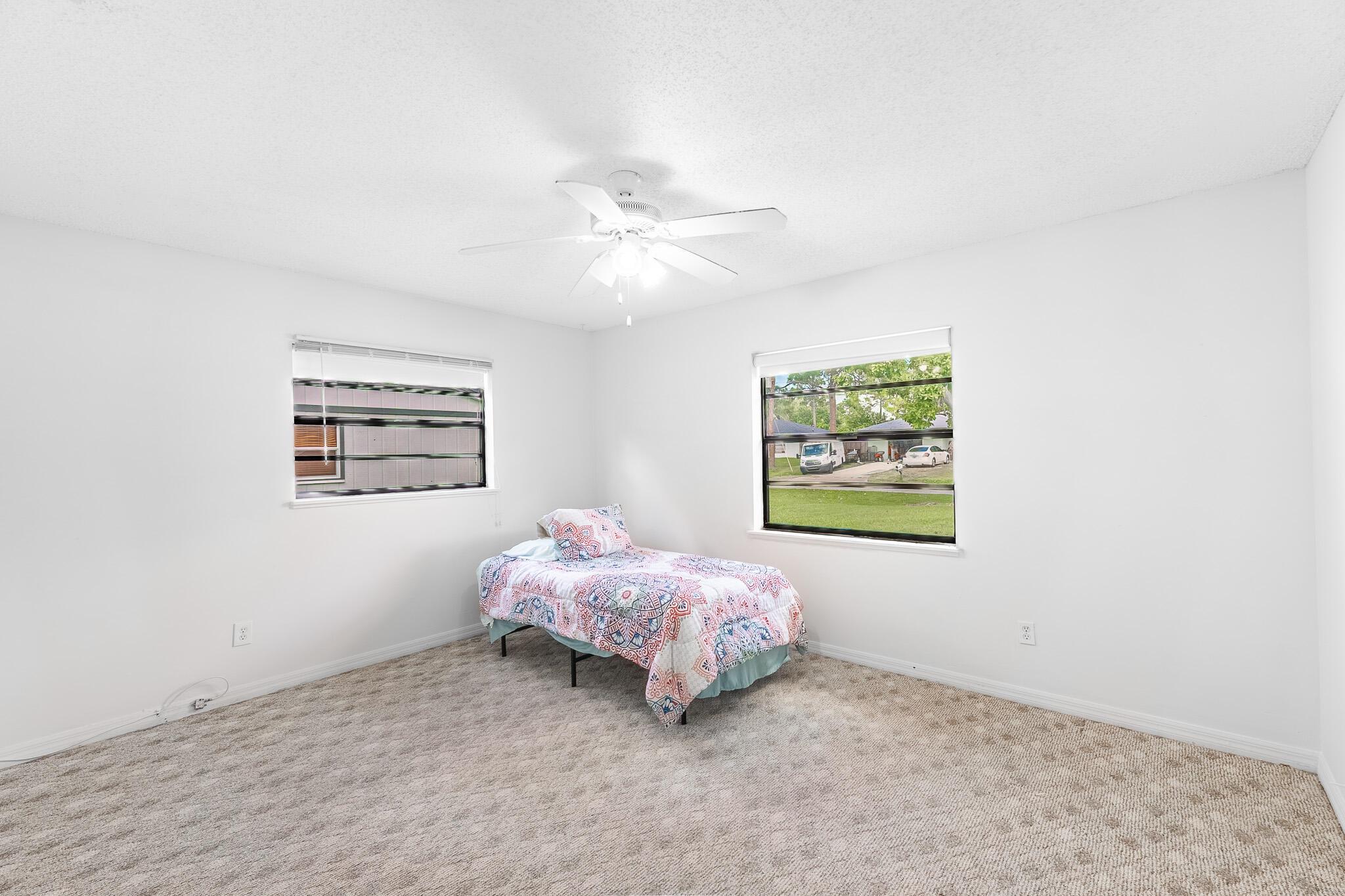 602 NW Archer Avenue