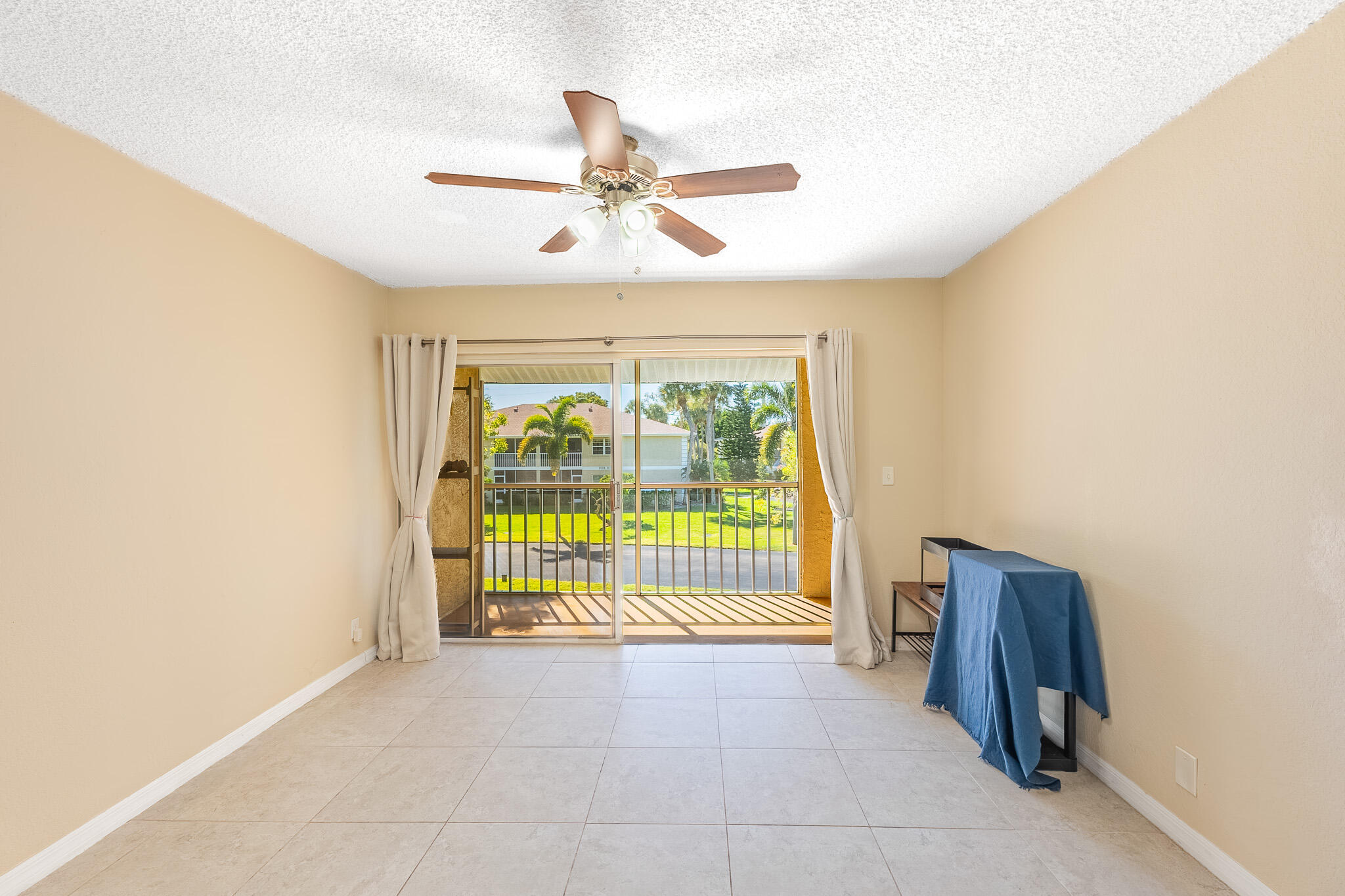 1537 SE Royal Green Circle 202