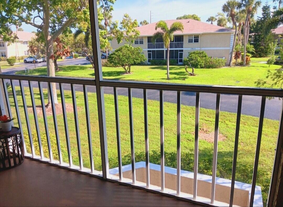 1537 SE Royal Green Circle 202