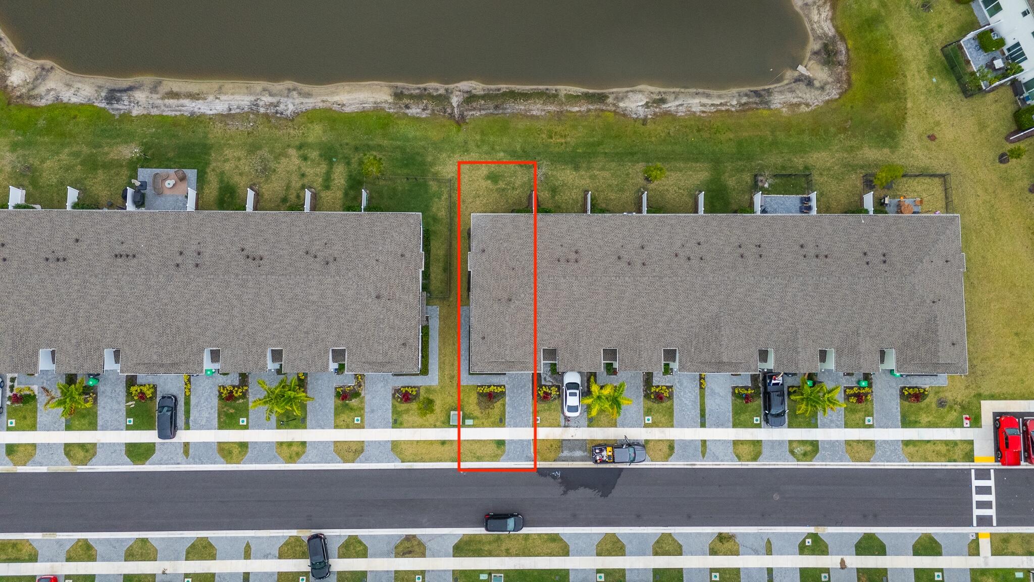 663 SE Lake Falls Street