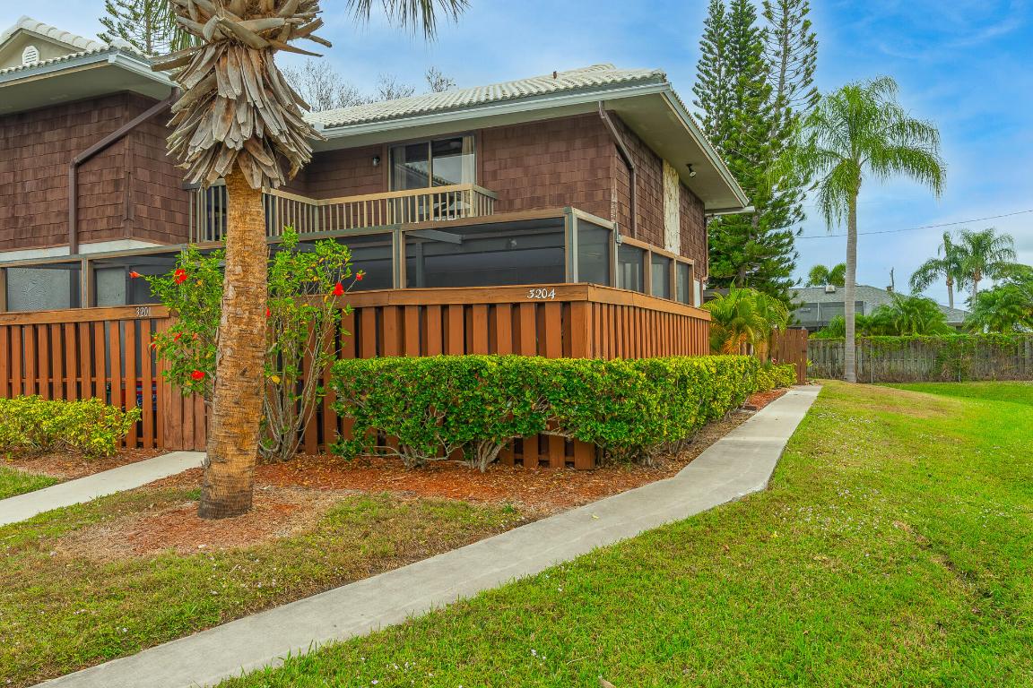 3204 SE Guenevere Lane, Port St. Lucie