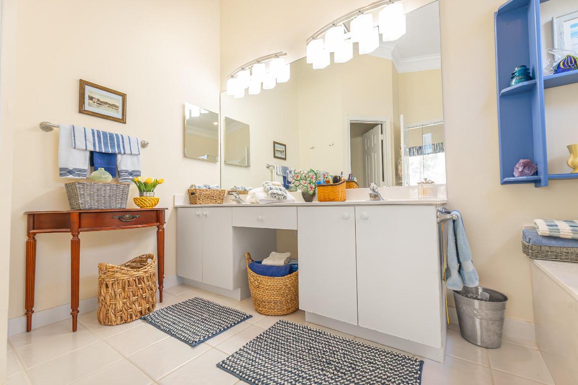 3785 NW Deer Oak Drive