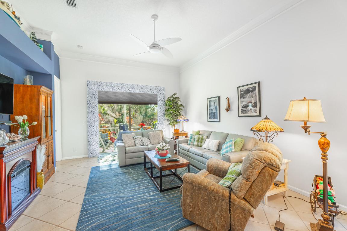 3785 NW Deer Oak Drive