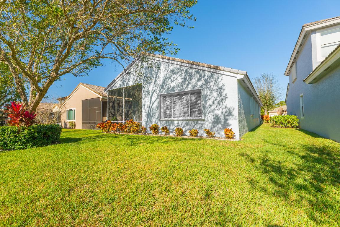 3785 NW Deer Oak Drive