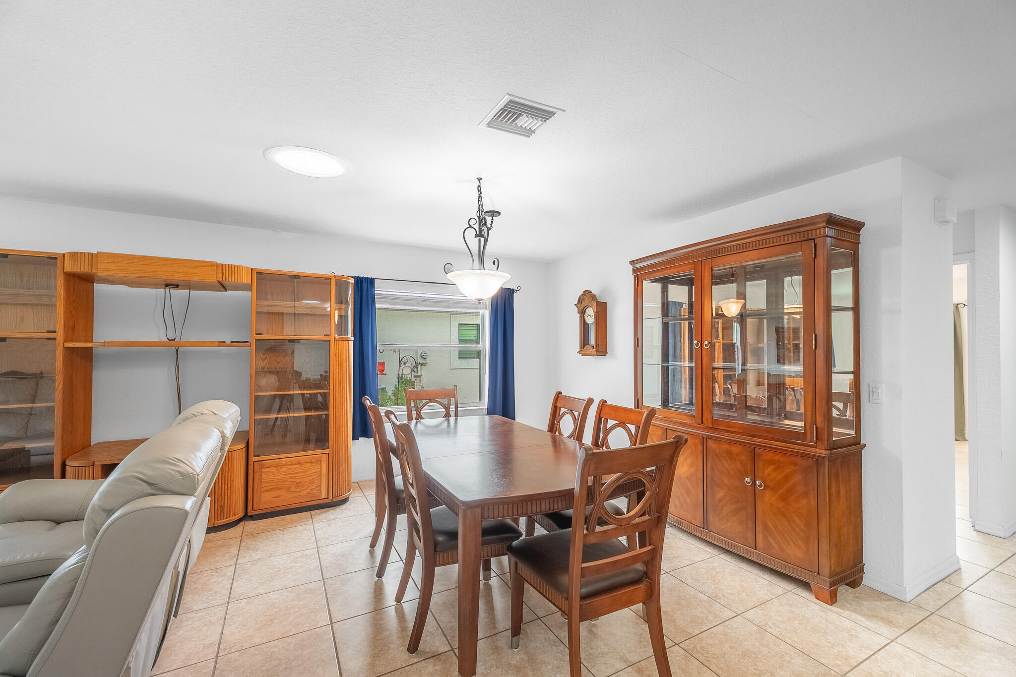 8 Santa Maria Court, Port St. Lucie