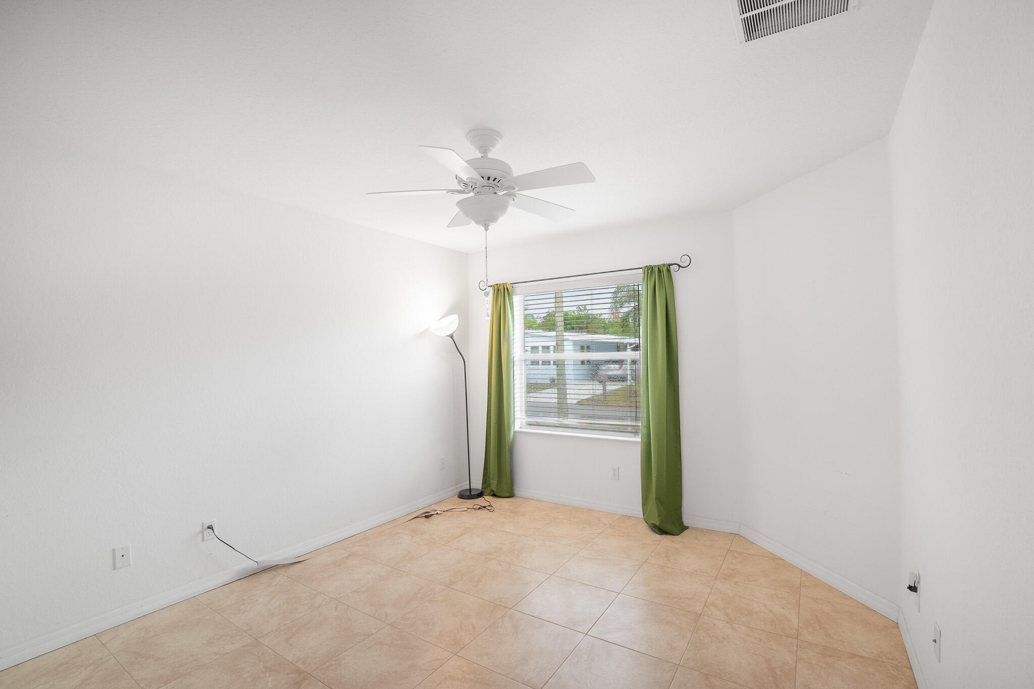 8 Santa Maria Court, Port St. Lucie