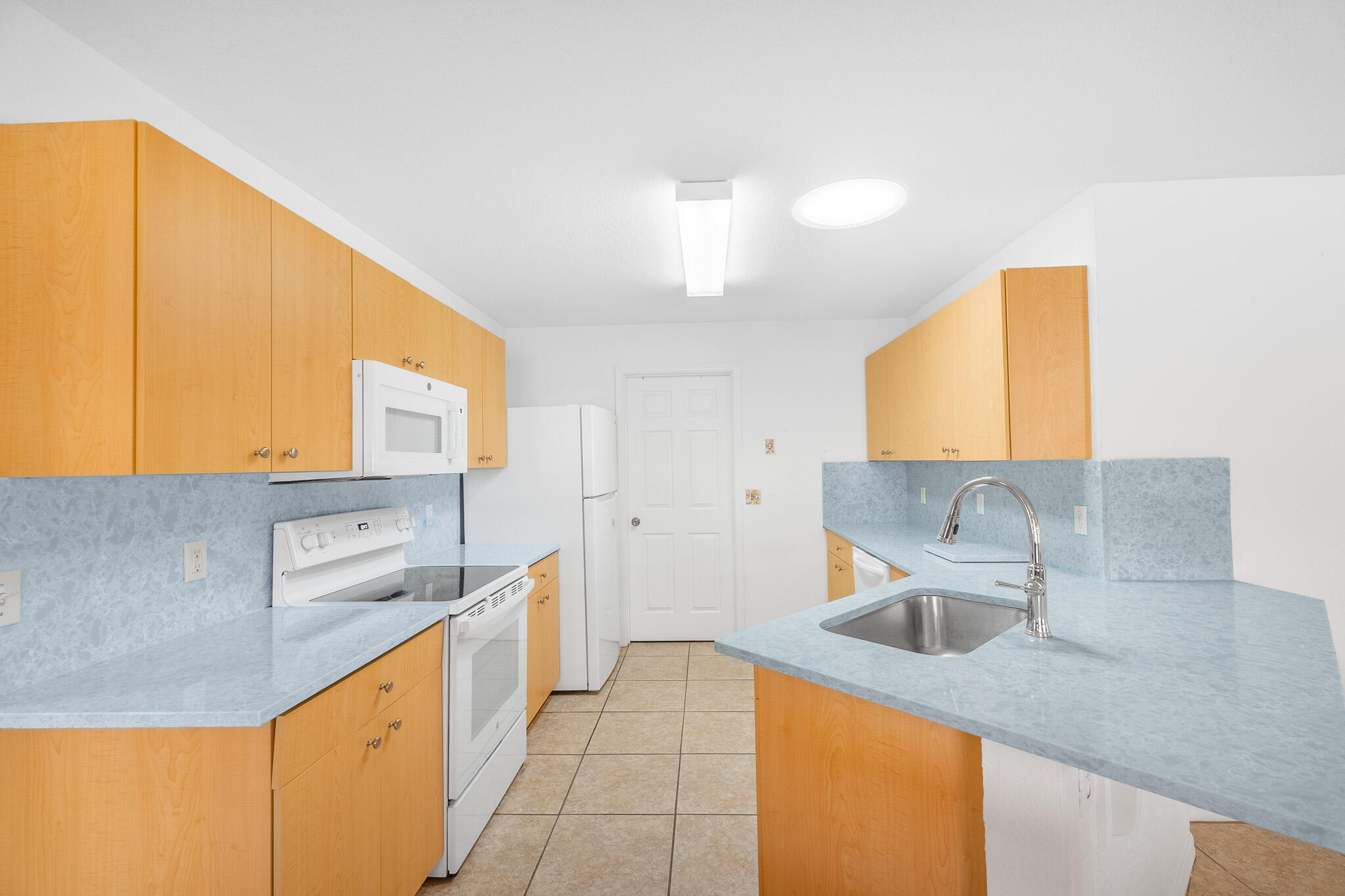 8 Santa Maria Court, Port St. Lucie