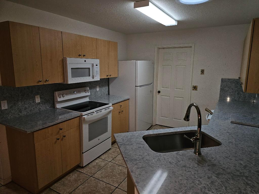 8 Santa Maria Court, Port St. Lucie