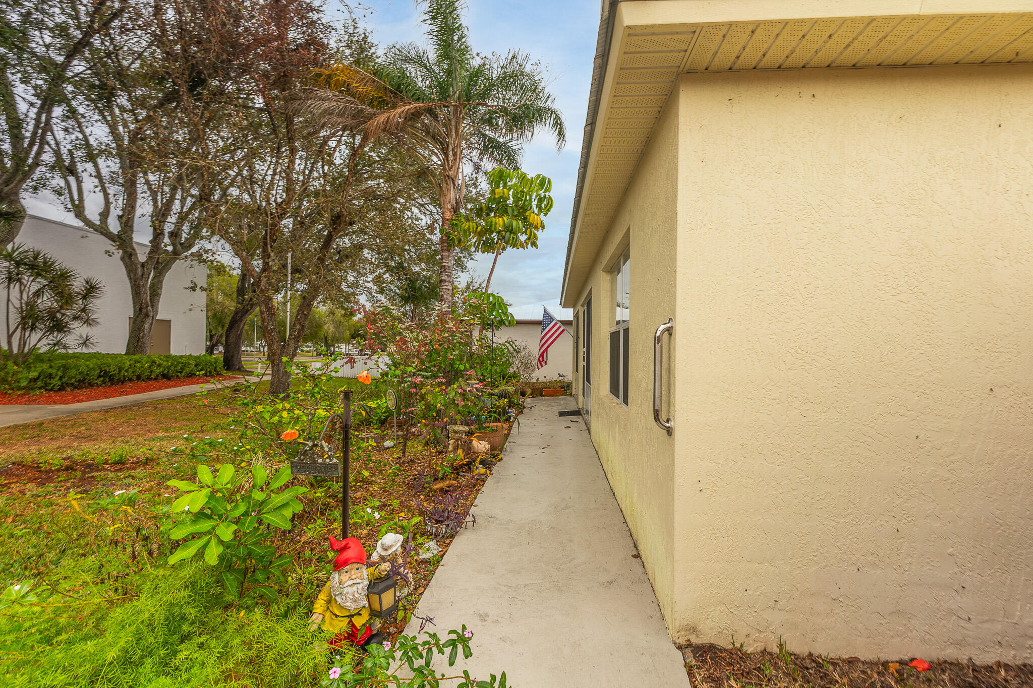 8 Santa Maria Court, Port St. Lucie