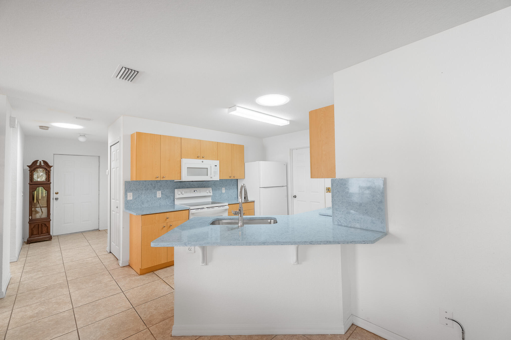 8 Santa Maria Court, Port St. Lucie