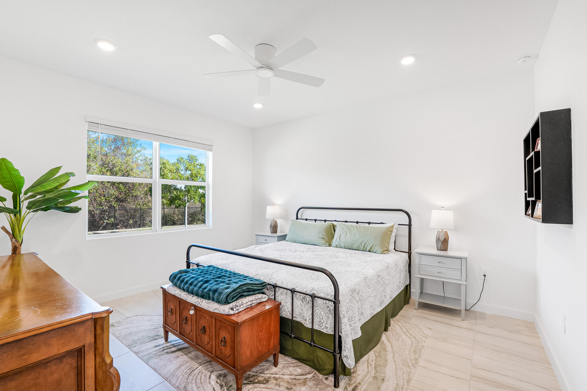 2033 NE Ocean Dunes Drive