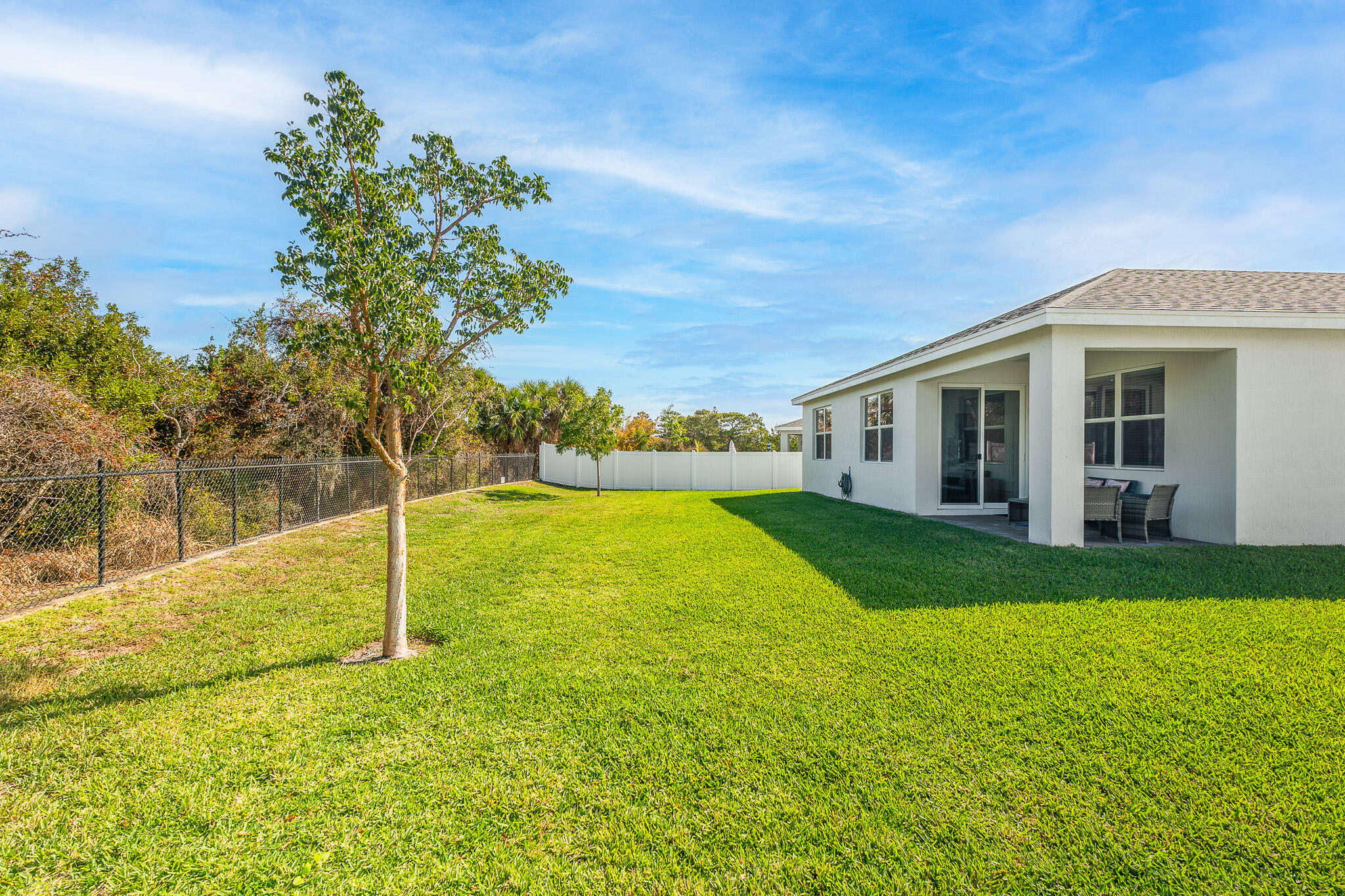 2033 NE Ocean Dunes Drive