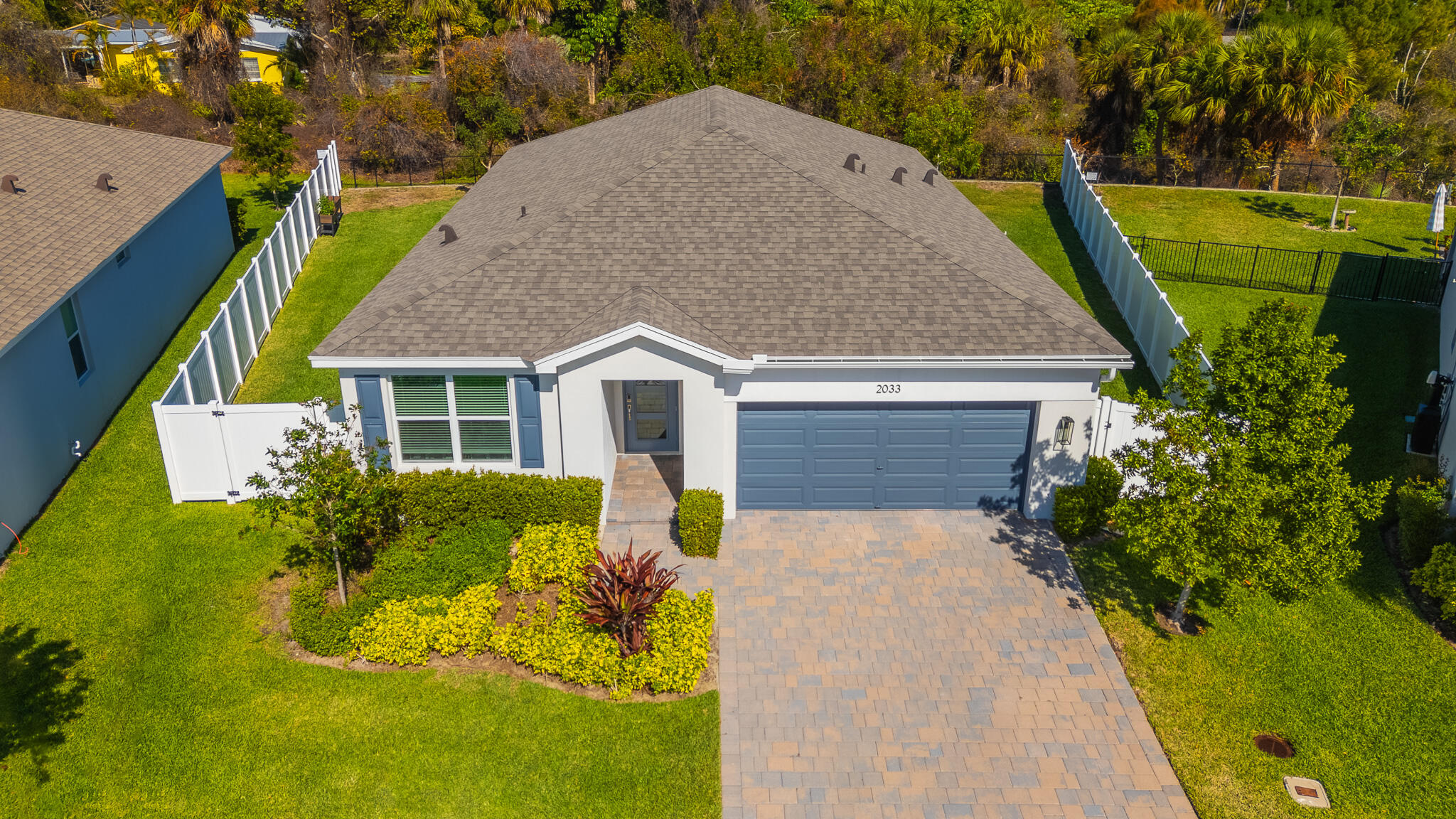 2033 NE Ocean Dunes Drive