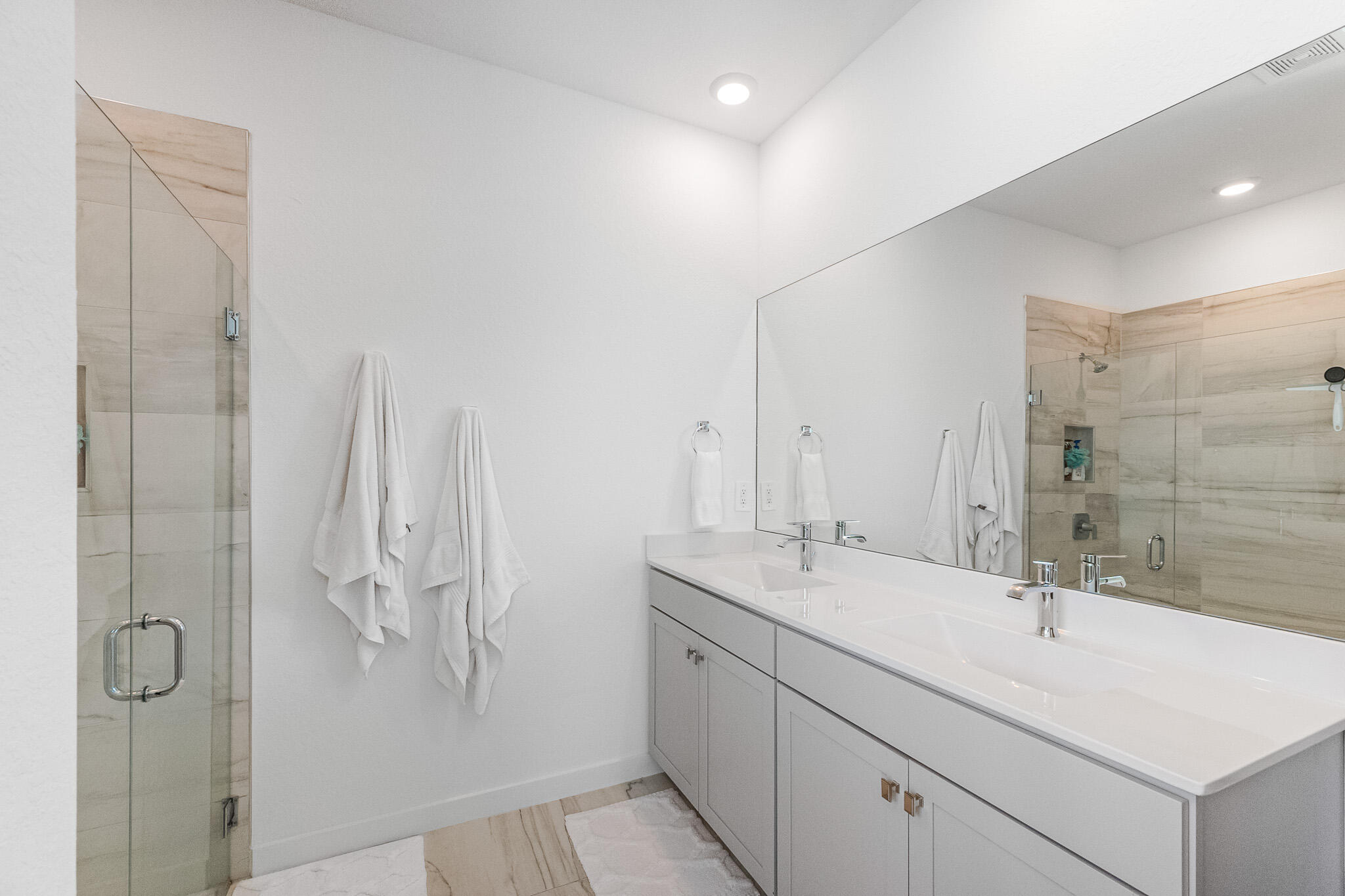 2033 NE Ocean Dunes Drive