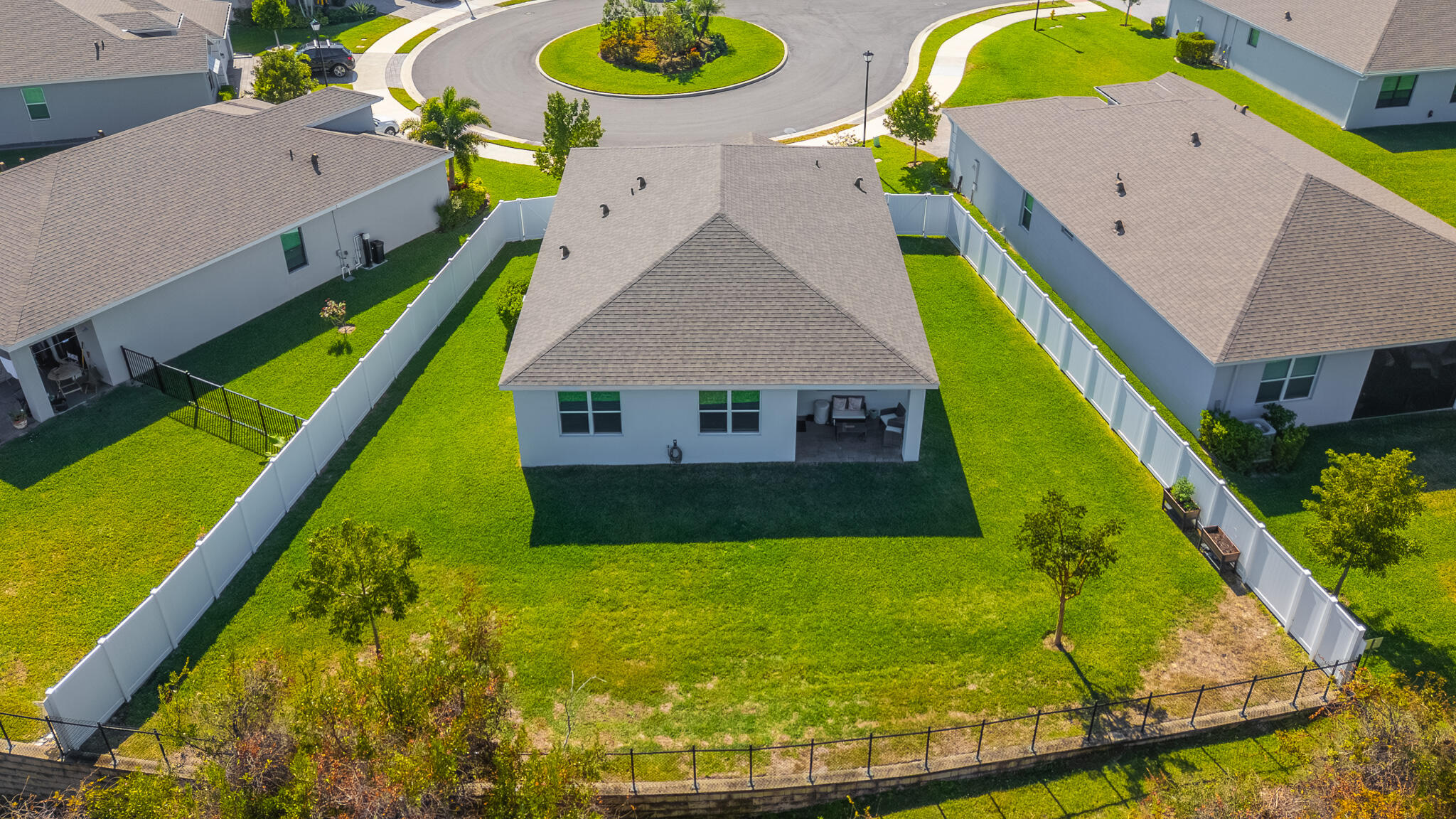 2033 NE Ocean Dunes Drive