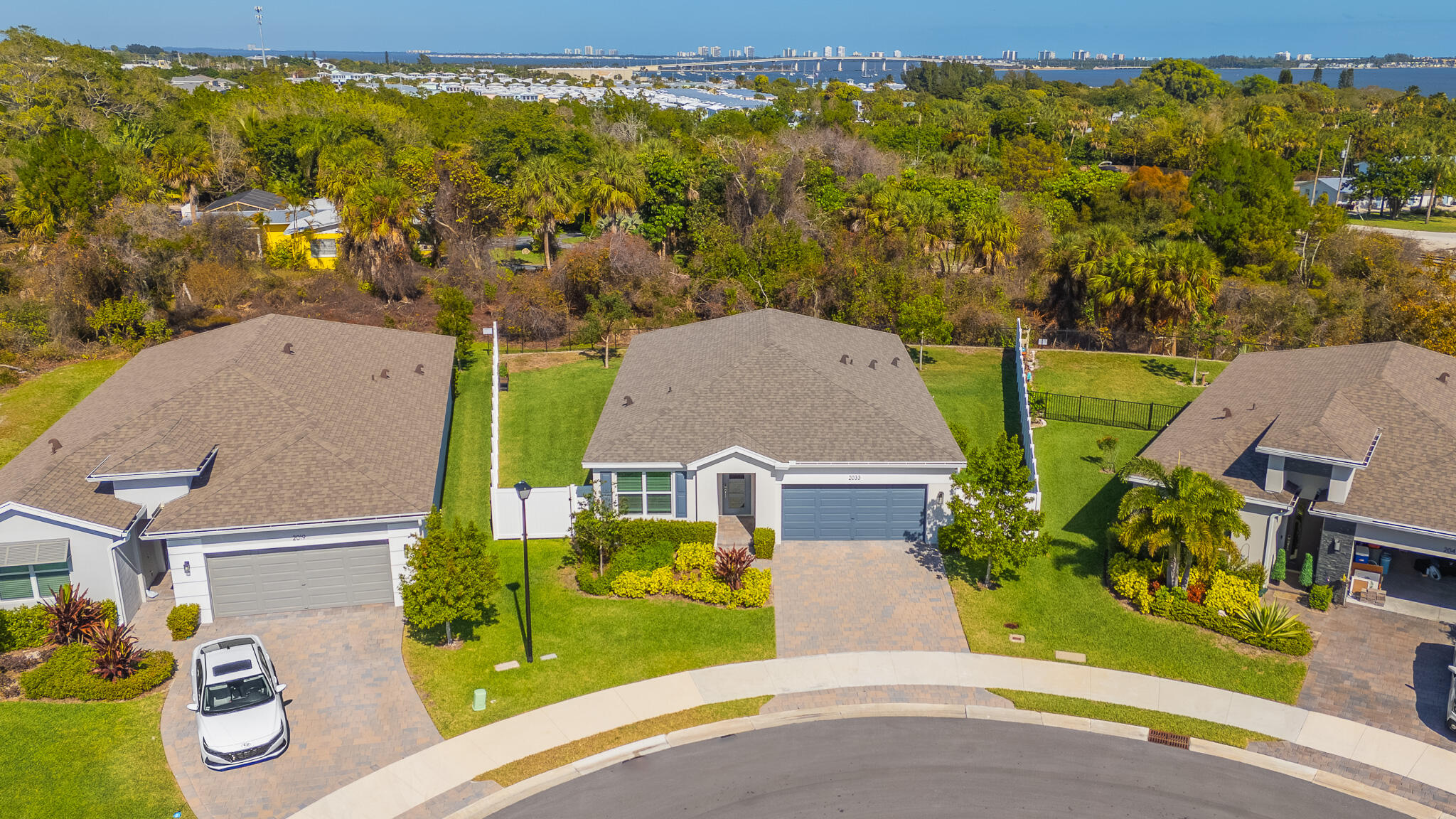 2033 NE Ocean Dunes Drive