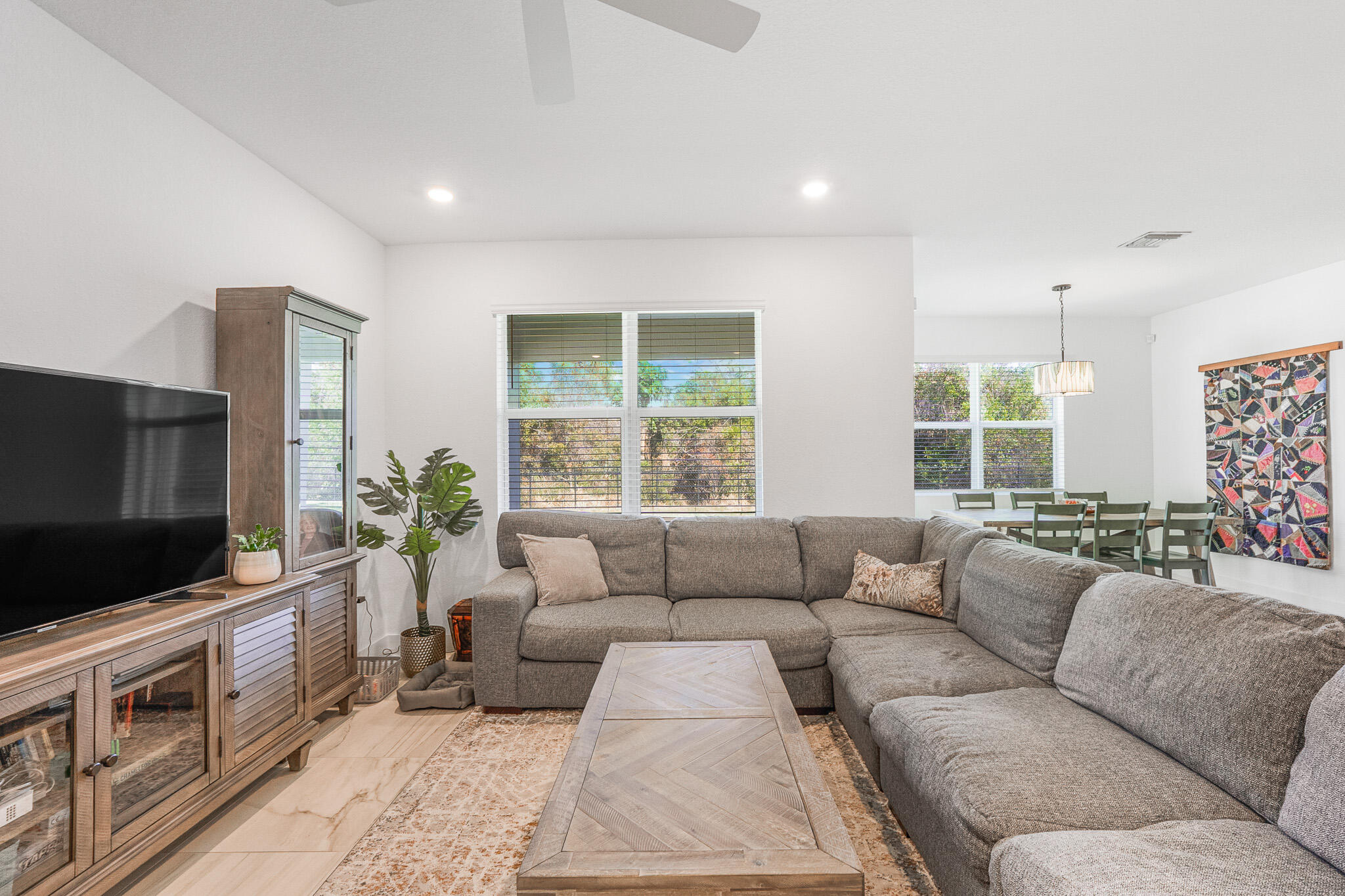 2033 NE Ocean Dunes Drive