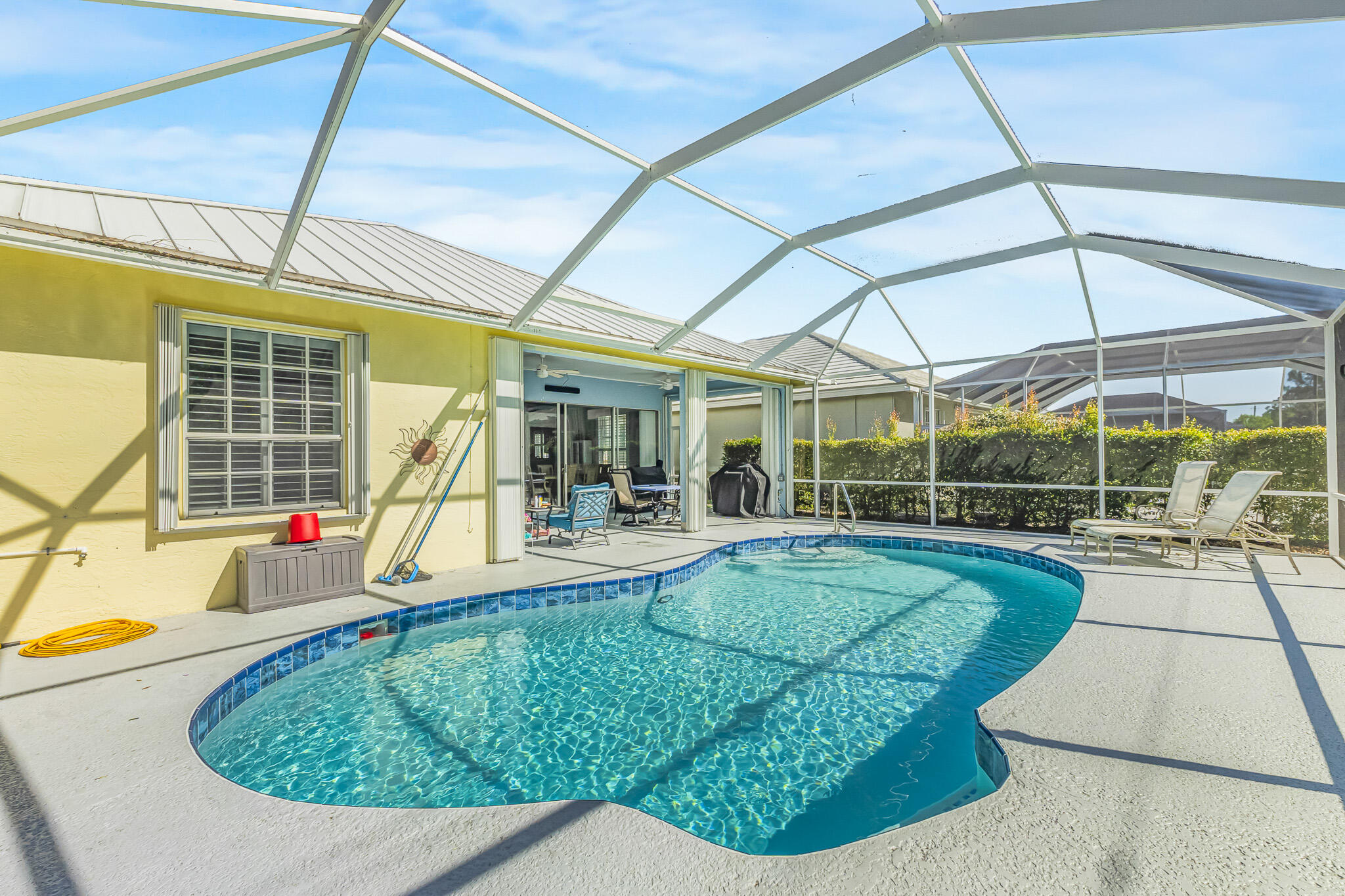 9421 Poinciana Court