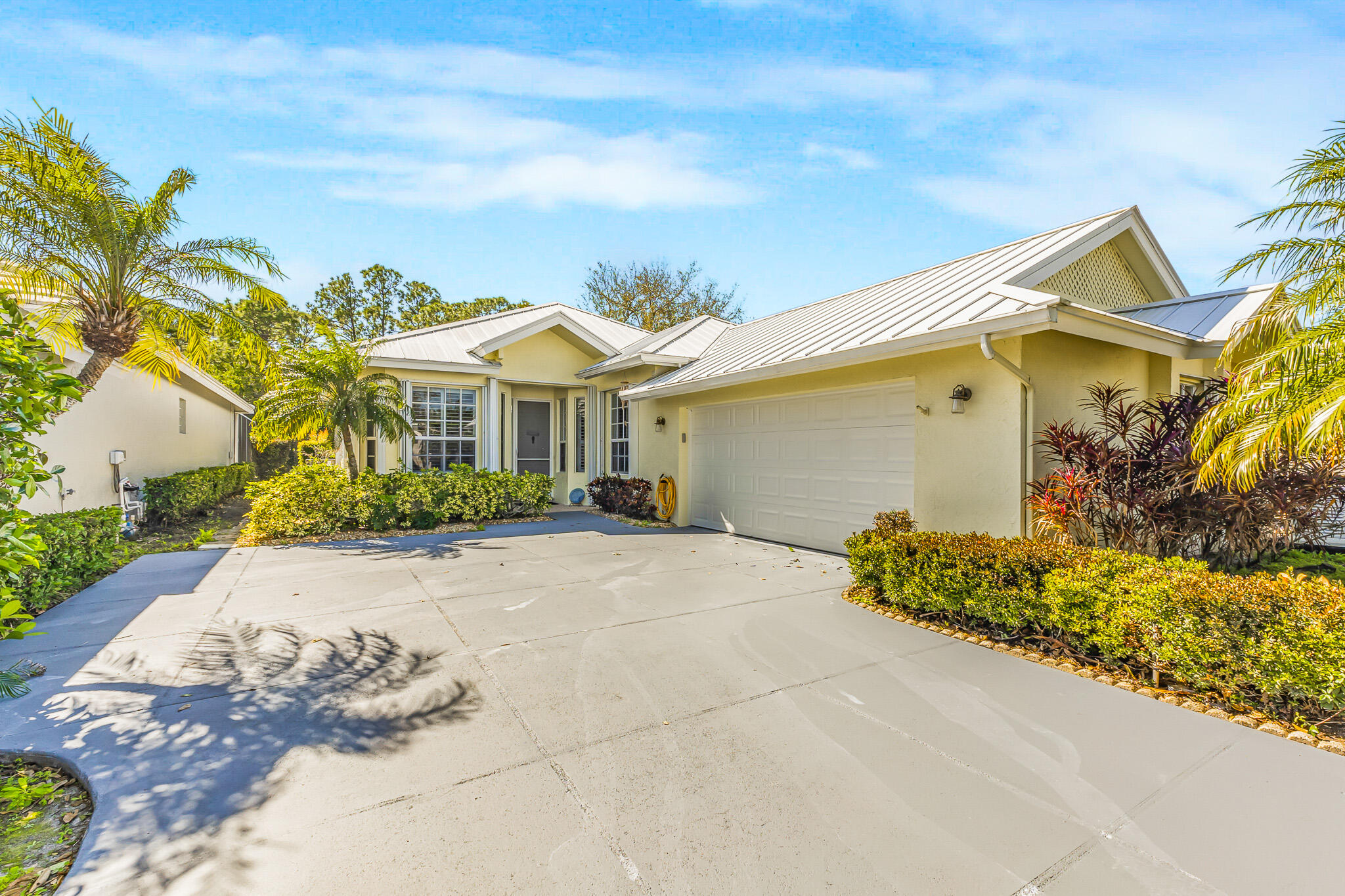 9421 Poinciana Court