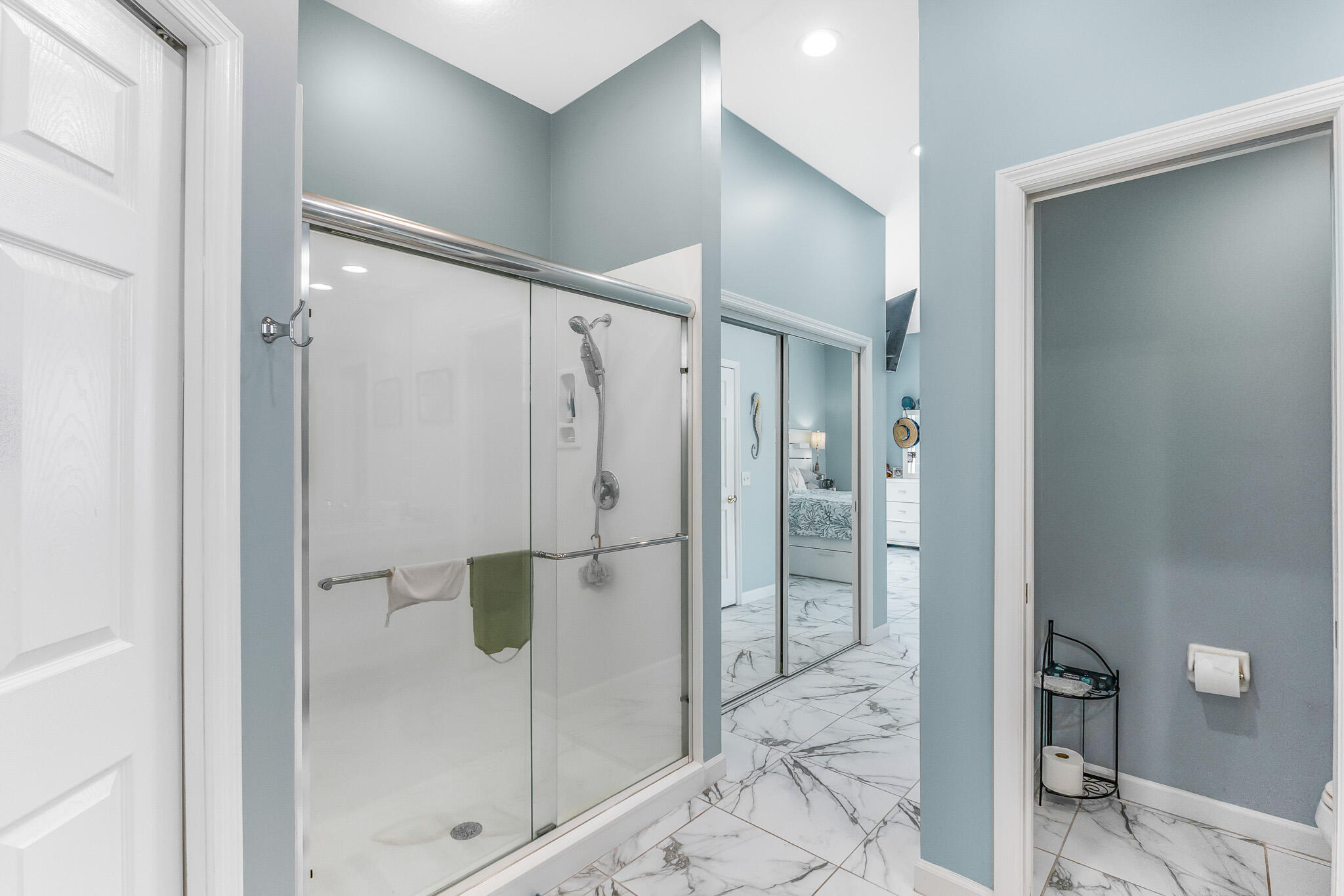 9421 Poinciana Court