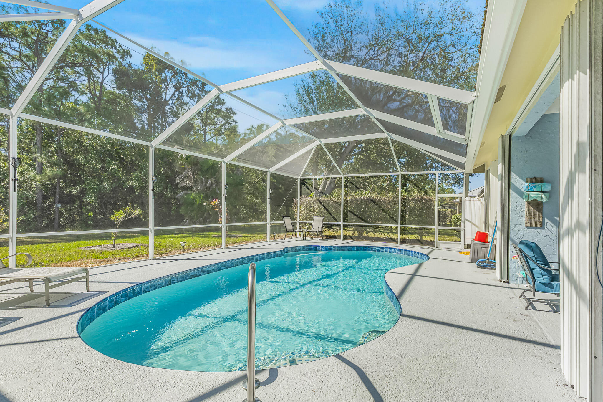 9421 Poinciana Court