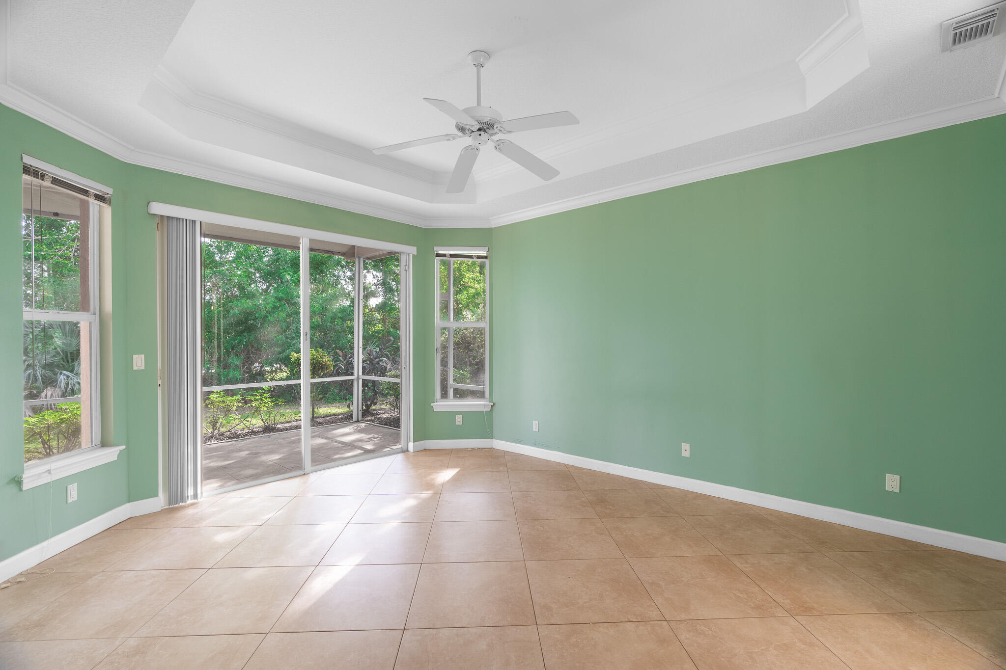 2401 SW Carriage Place