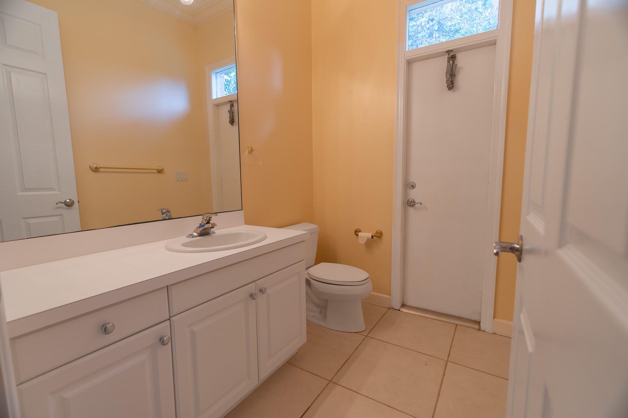 2401 SW Carriage Place
