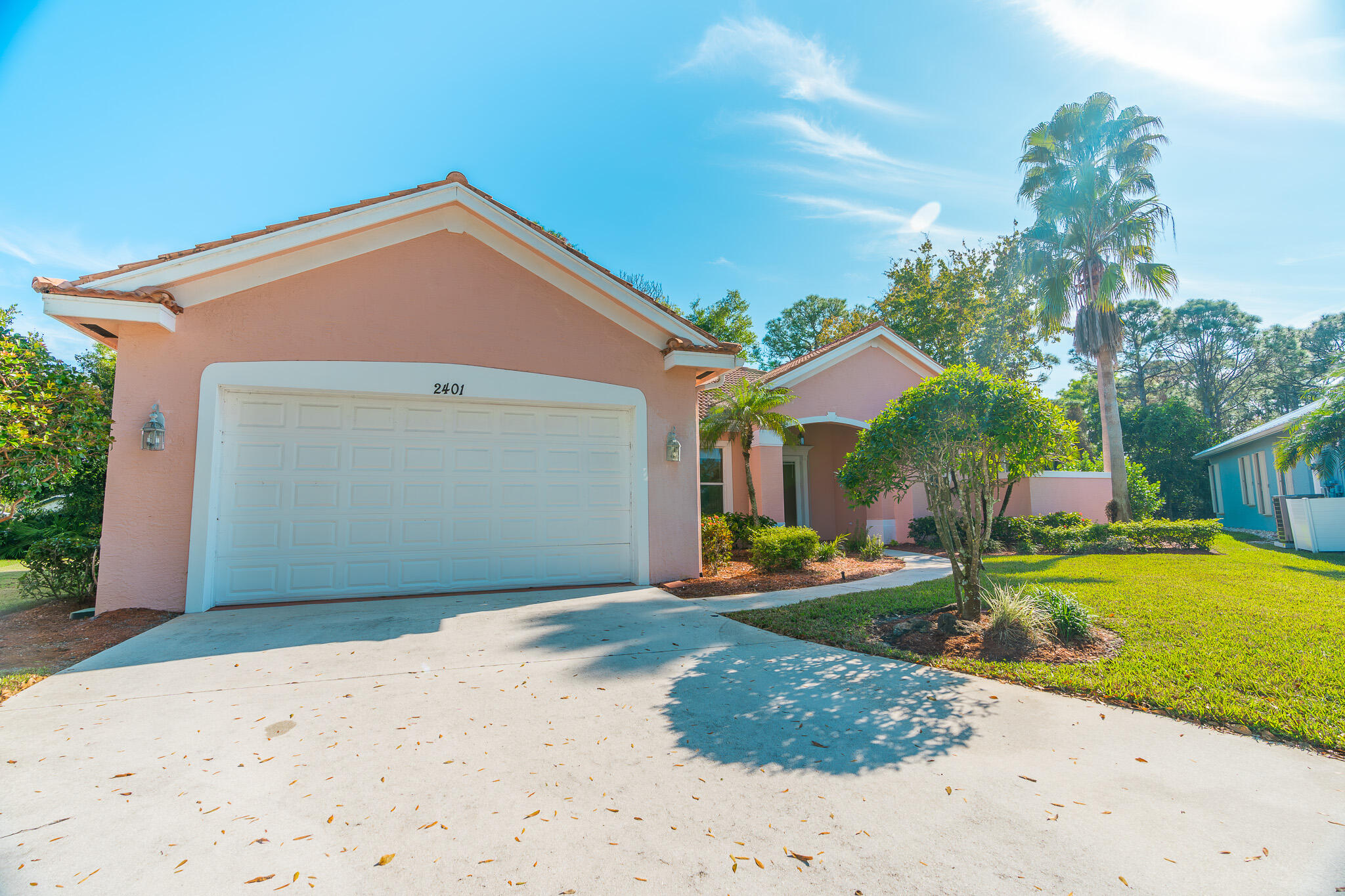 2401 SW Carriage Place