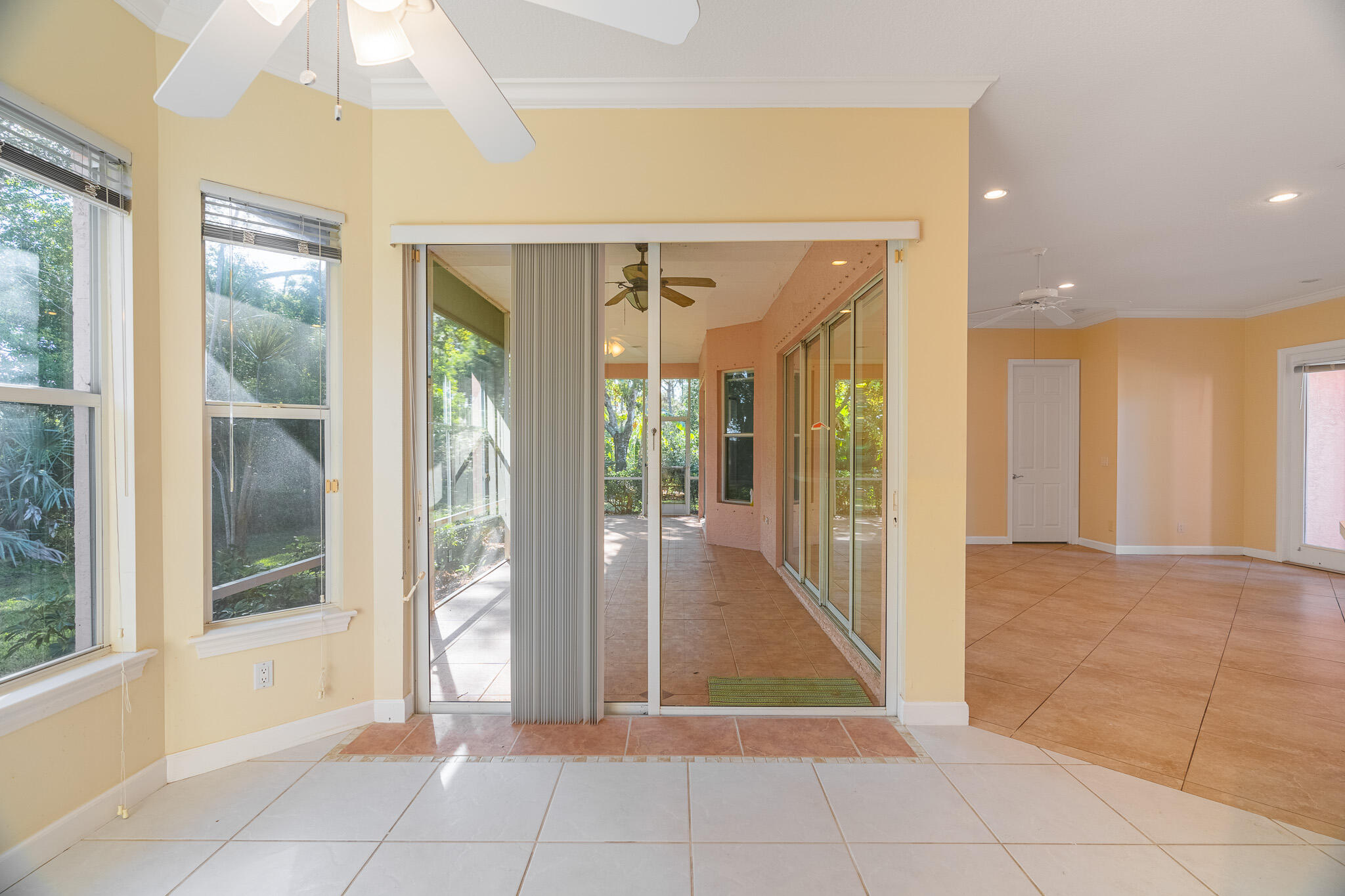 2401 SW Carriage Place