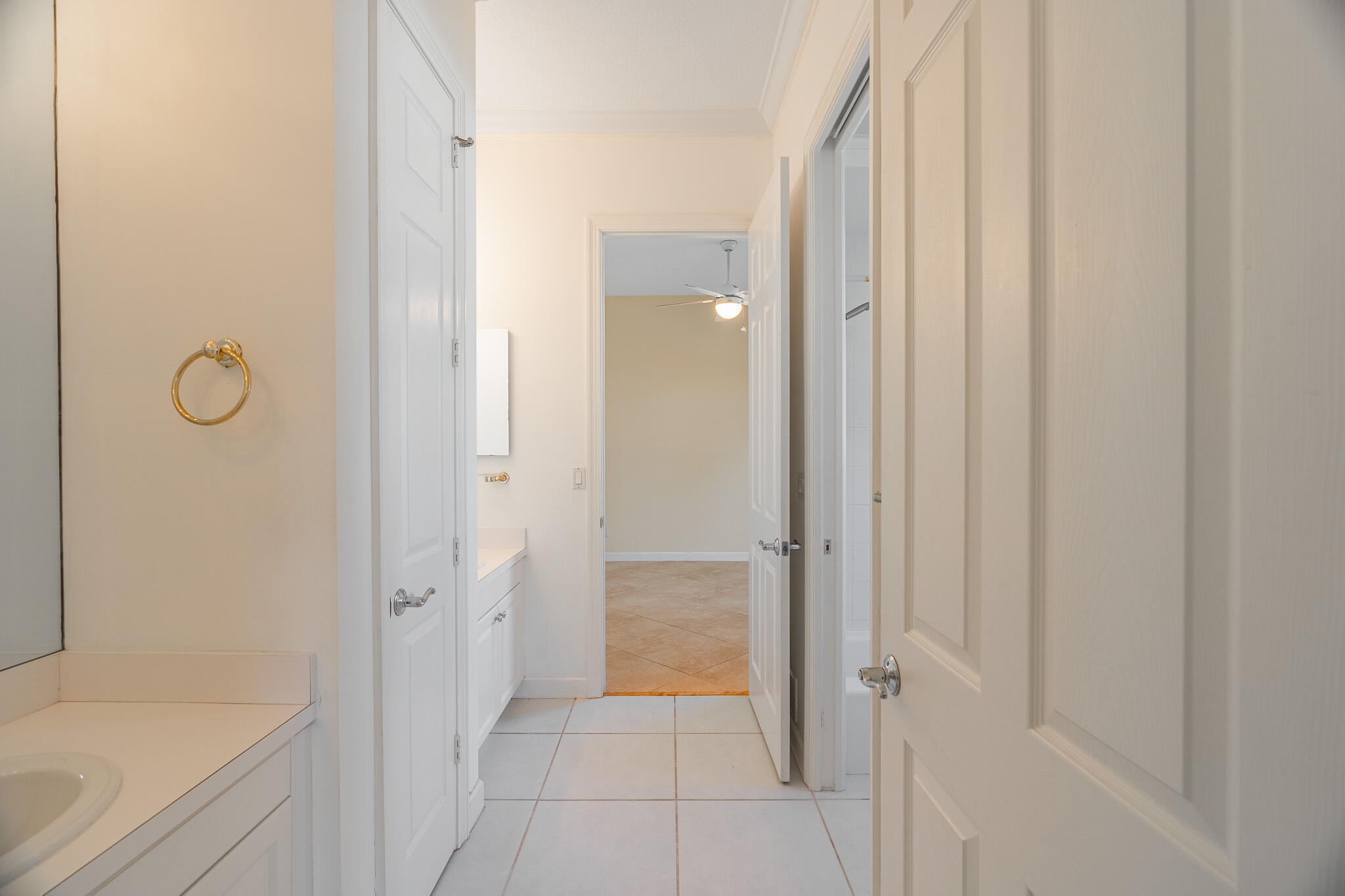 2401 SW Carriage Place