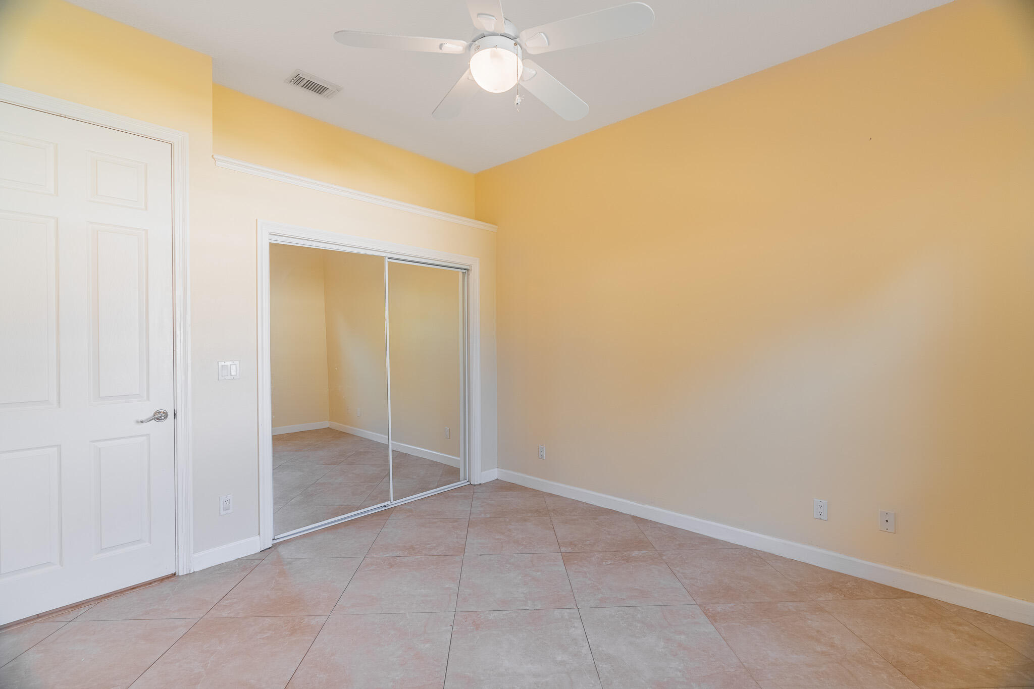 2401 SW Carriage Place
