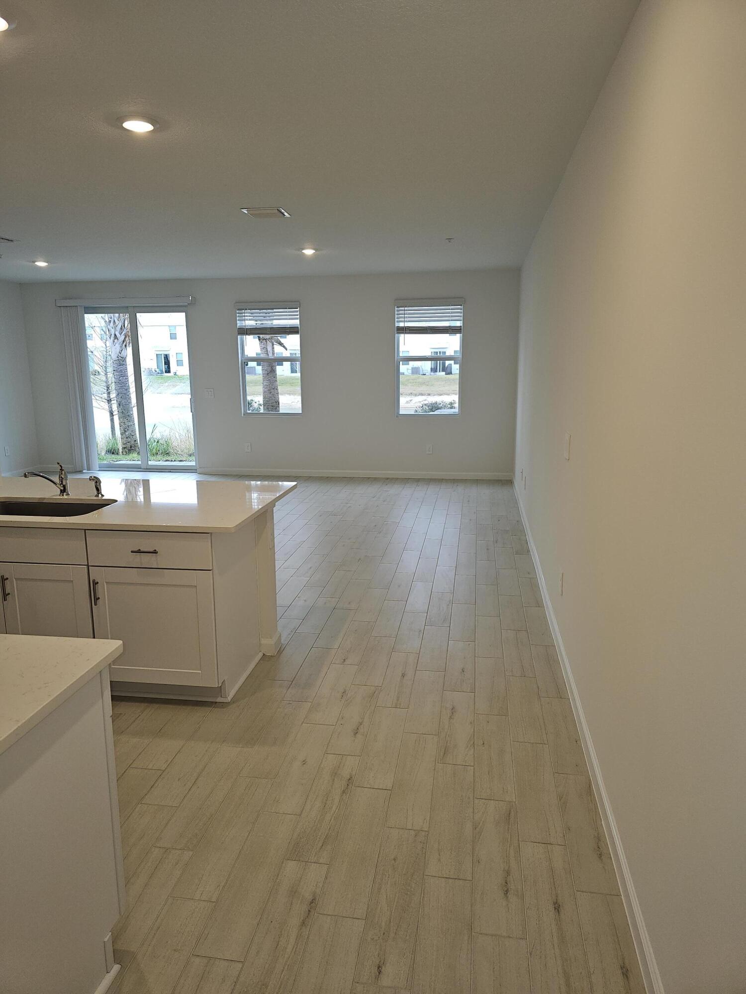 621 Salisbury Circle