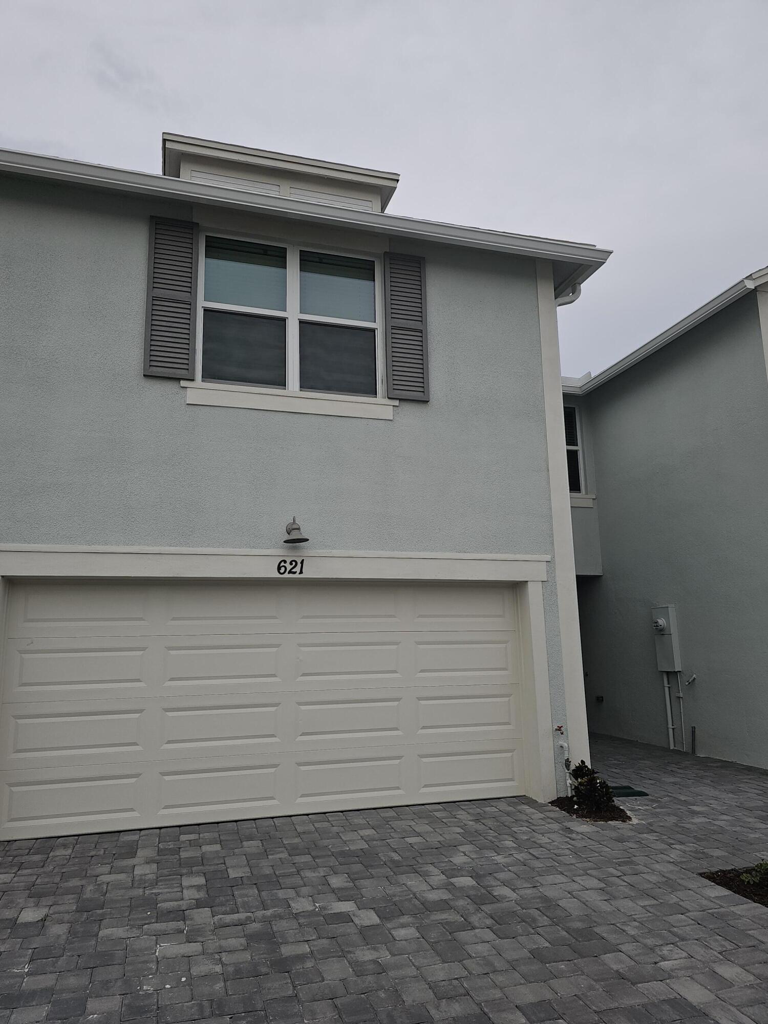 621 Salisbury Circle