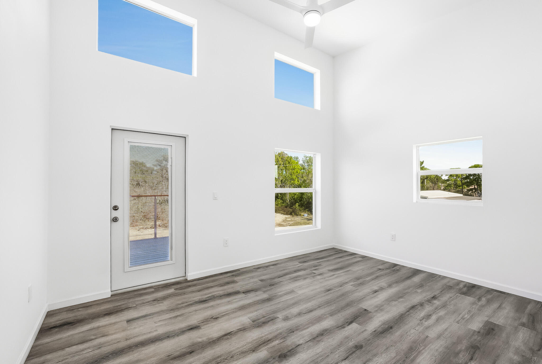 7932 SE Skylark Avenue