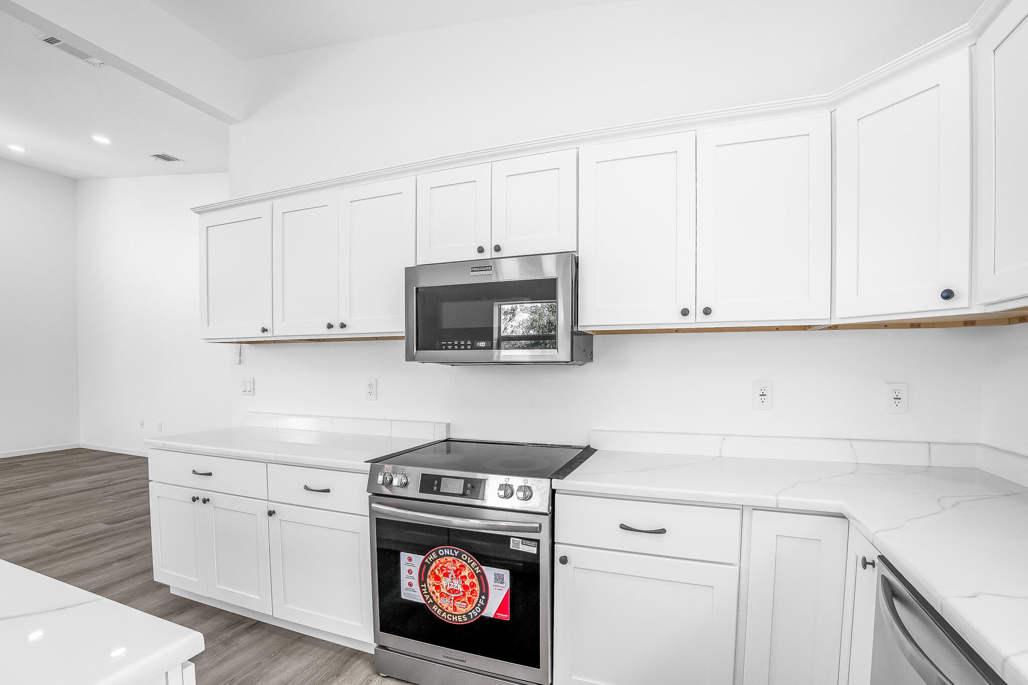 7932 SE Skylark Avenue